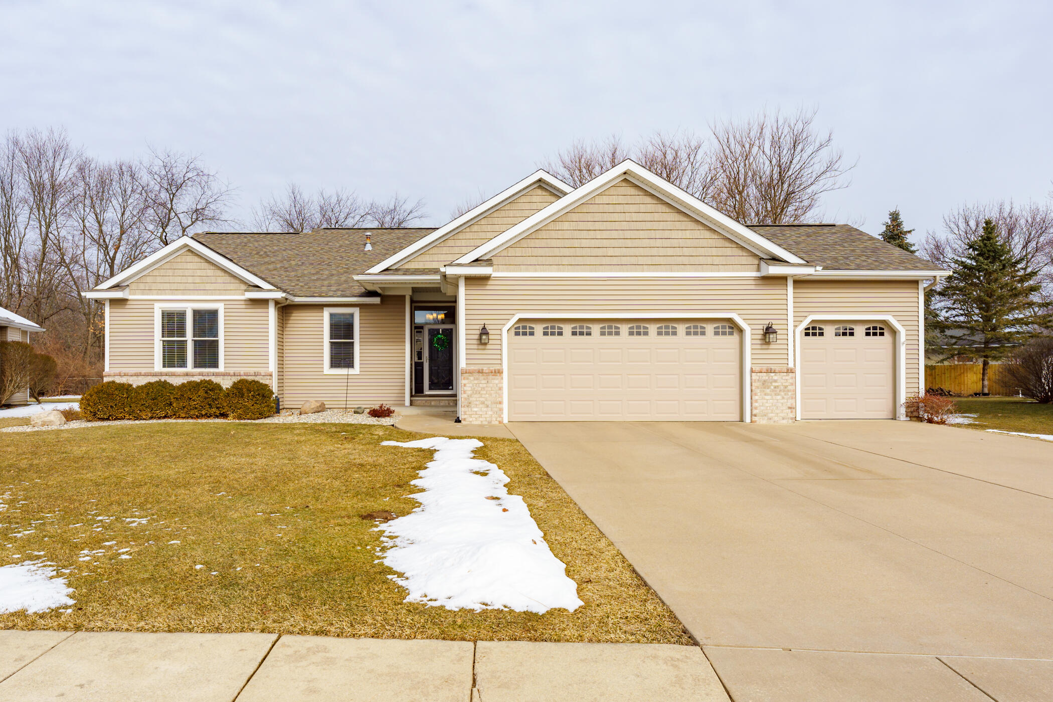 2710 Avalon Woods Dr, Portage, MI 49024 MLS 22008249 Coldwell Banker