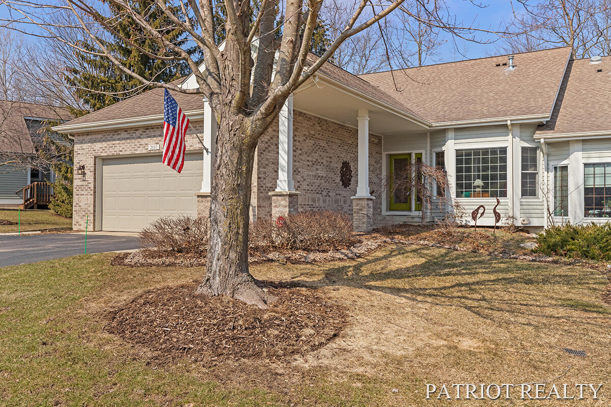 2137 Lamberton Creek Ln, Grand Rapids, MI 49505 MLS 22008456