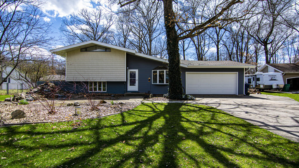 21689 Maple Glen Dr, Edwardsburg, MI 49112 MLS 22013037 Coldwell Banker