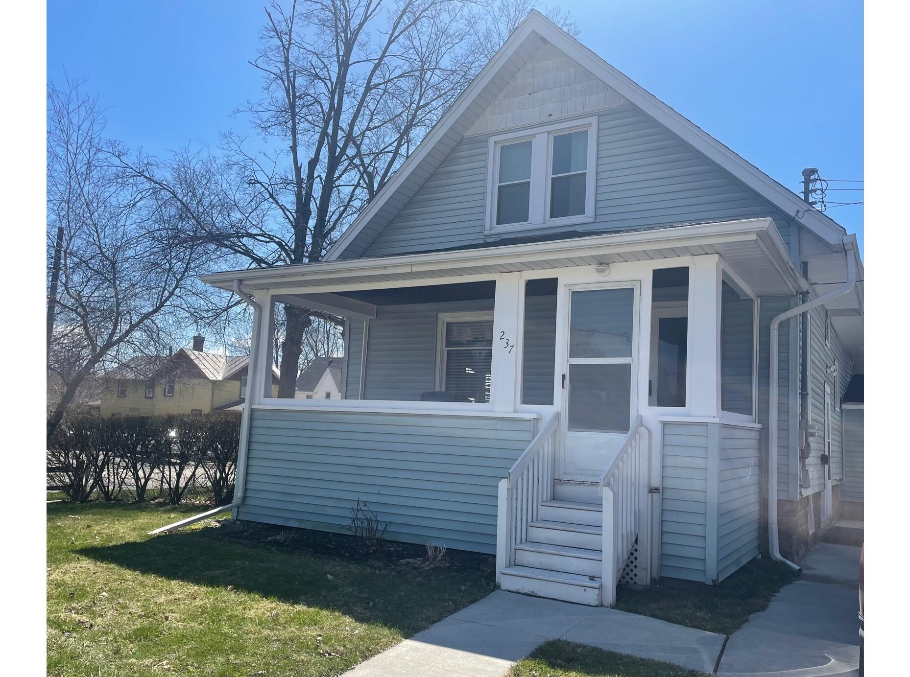 237 E Lincoln Ave, Ionia, MI 48846 MLS 22014061 Coldwell Banker