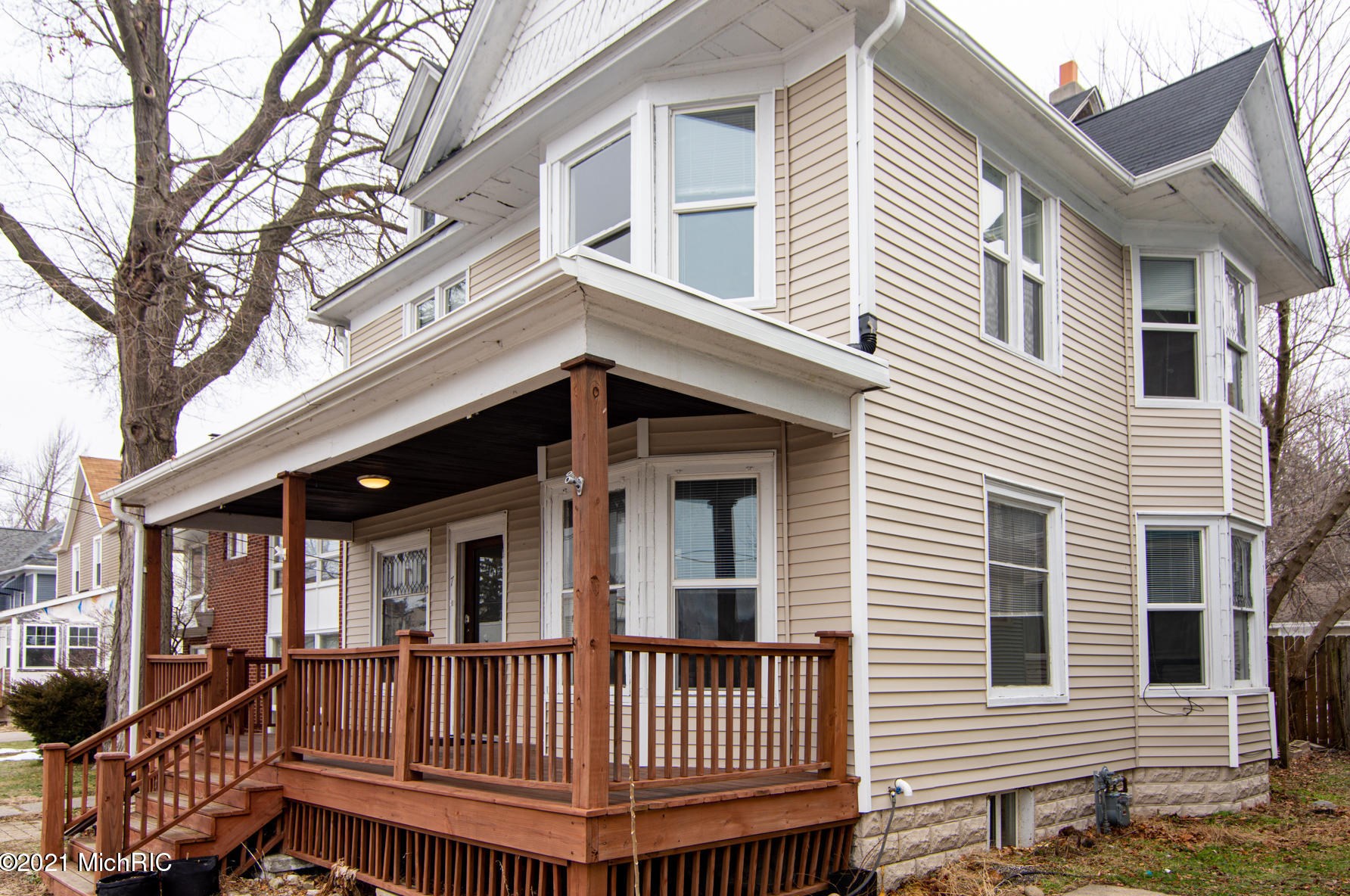 7 5 St, Niles MI 49120-2414 exterior