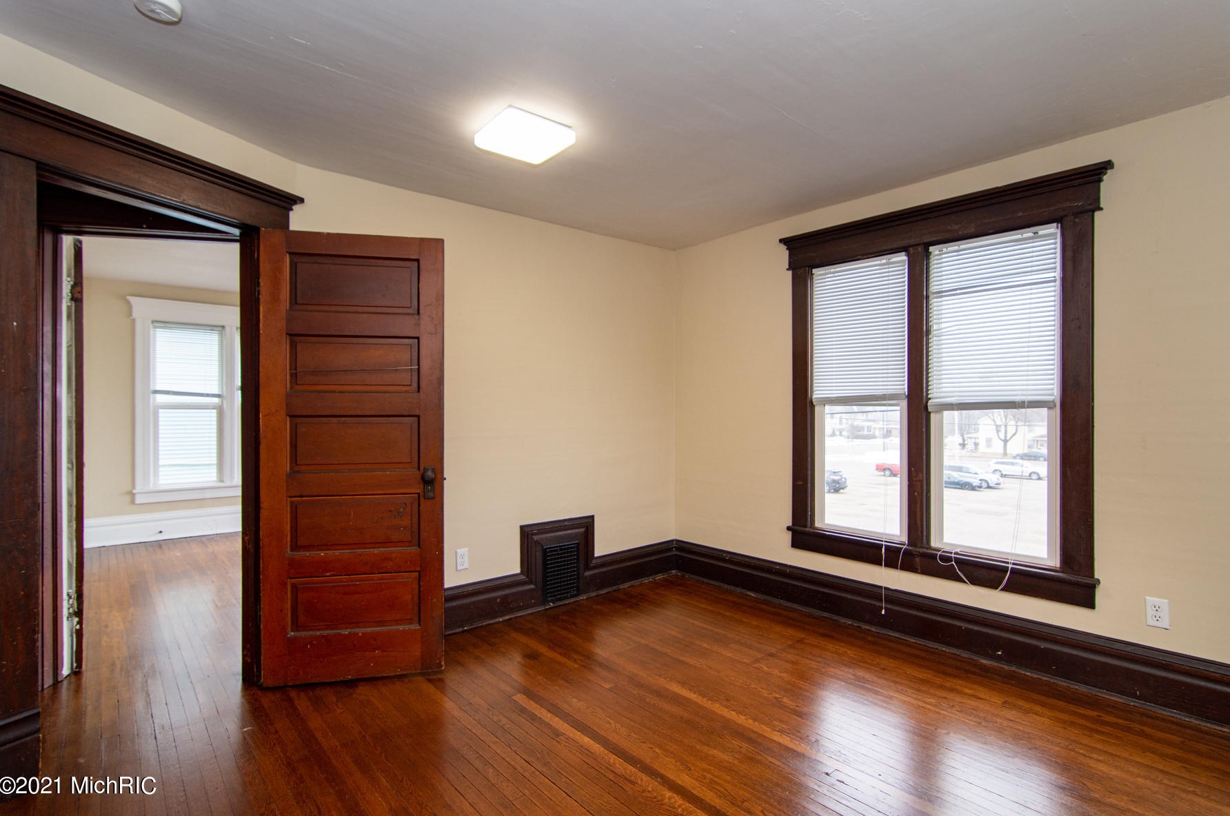 7 5 St, Niles MI 49120-2414 exterior