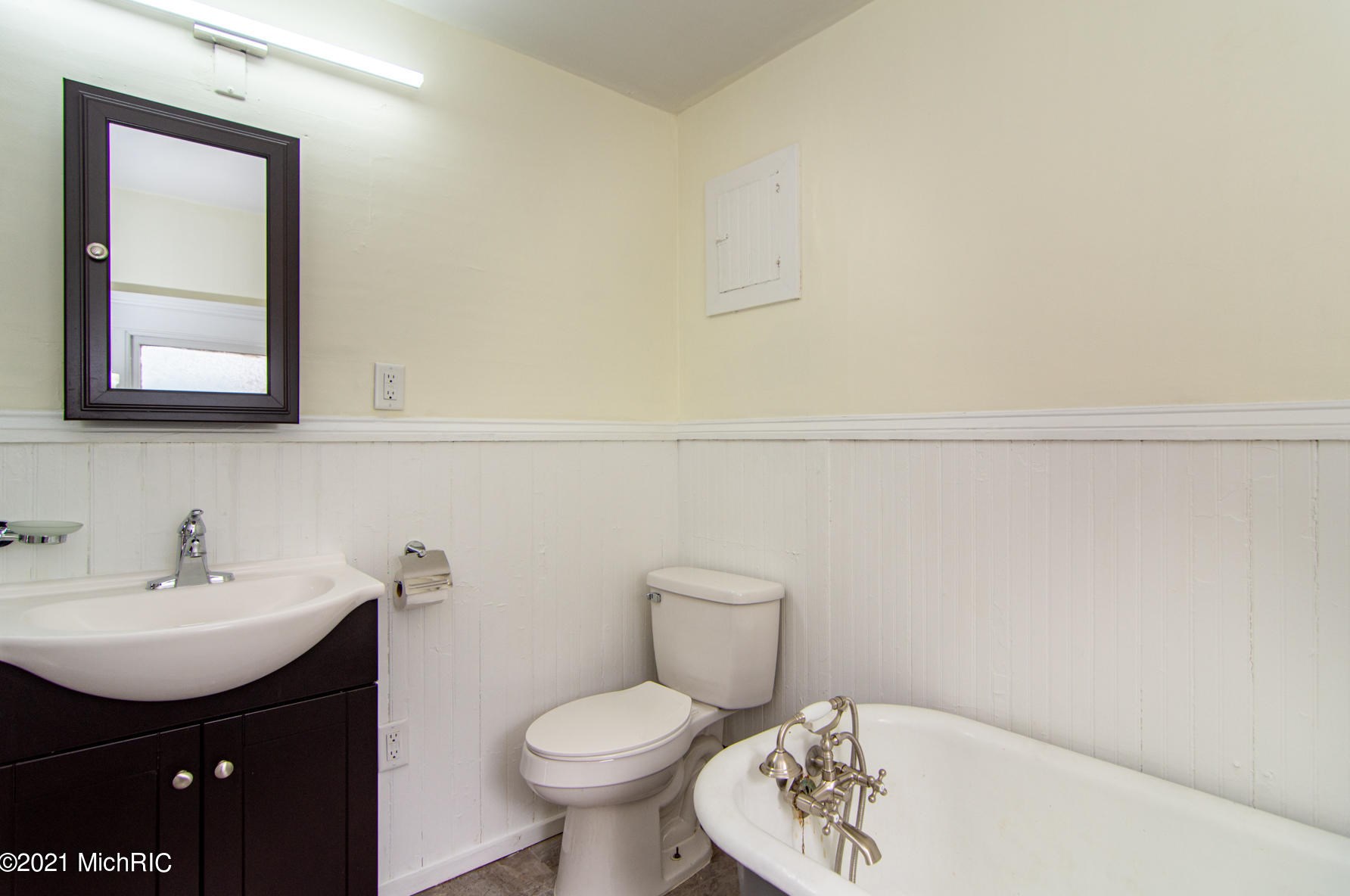 7 5 St, Niles MI 49120-2414 exterior