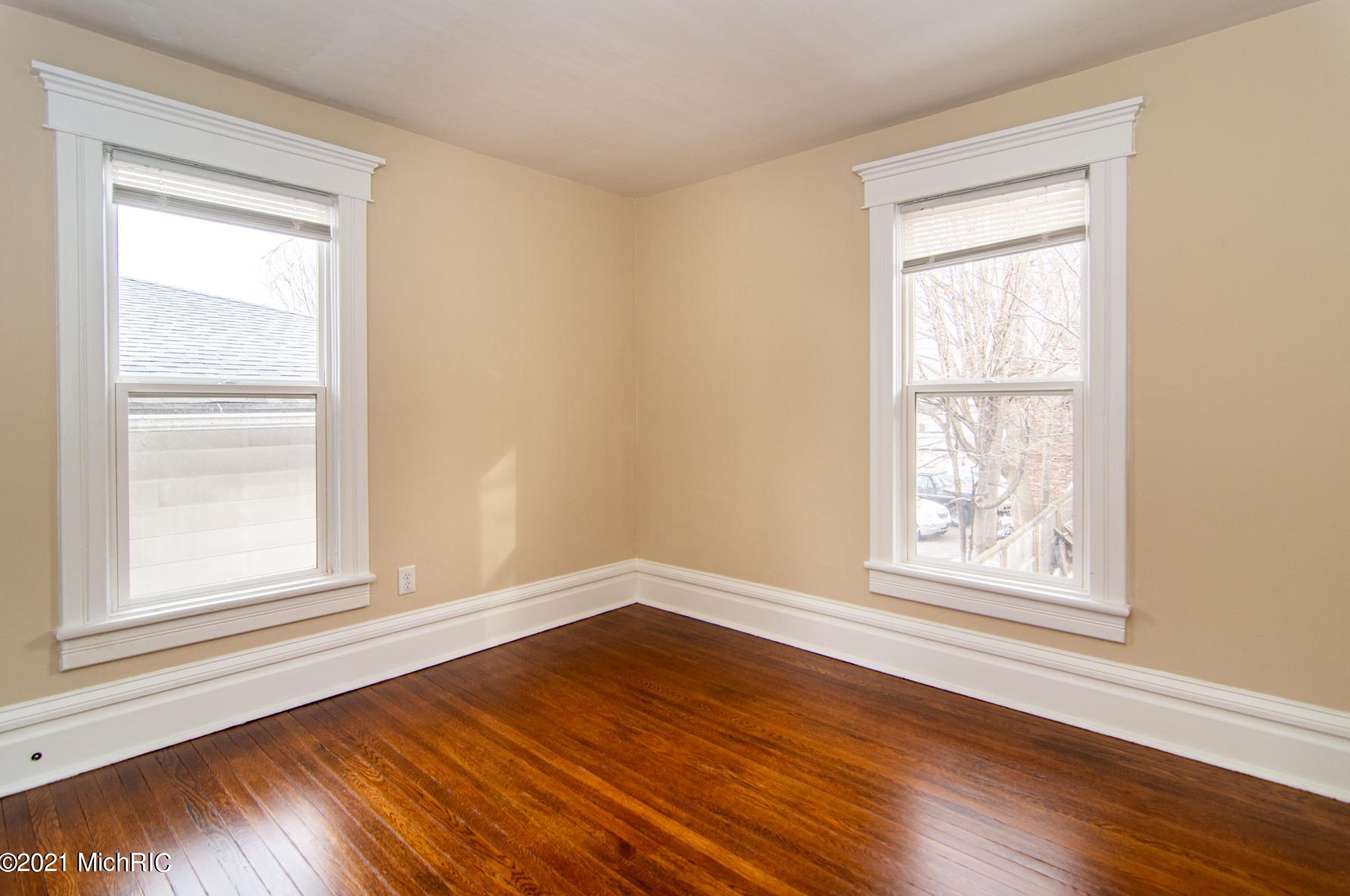 7 5 St, Niles MI 49120-2414 exterior