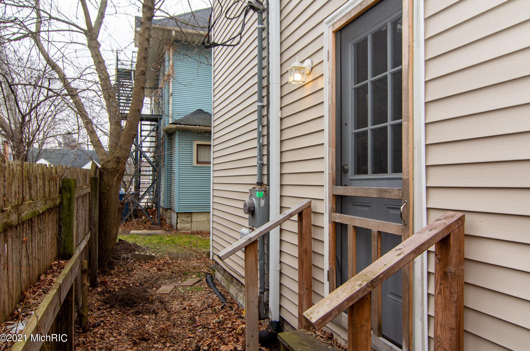 7 5 St, Niles MI 49120-2414 exterior