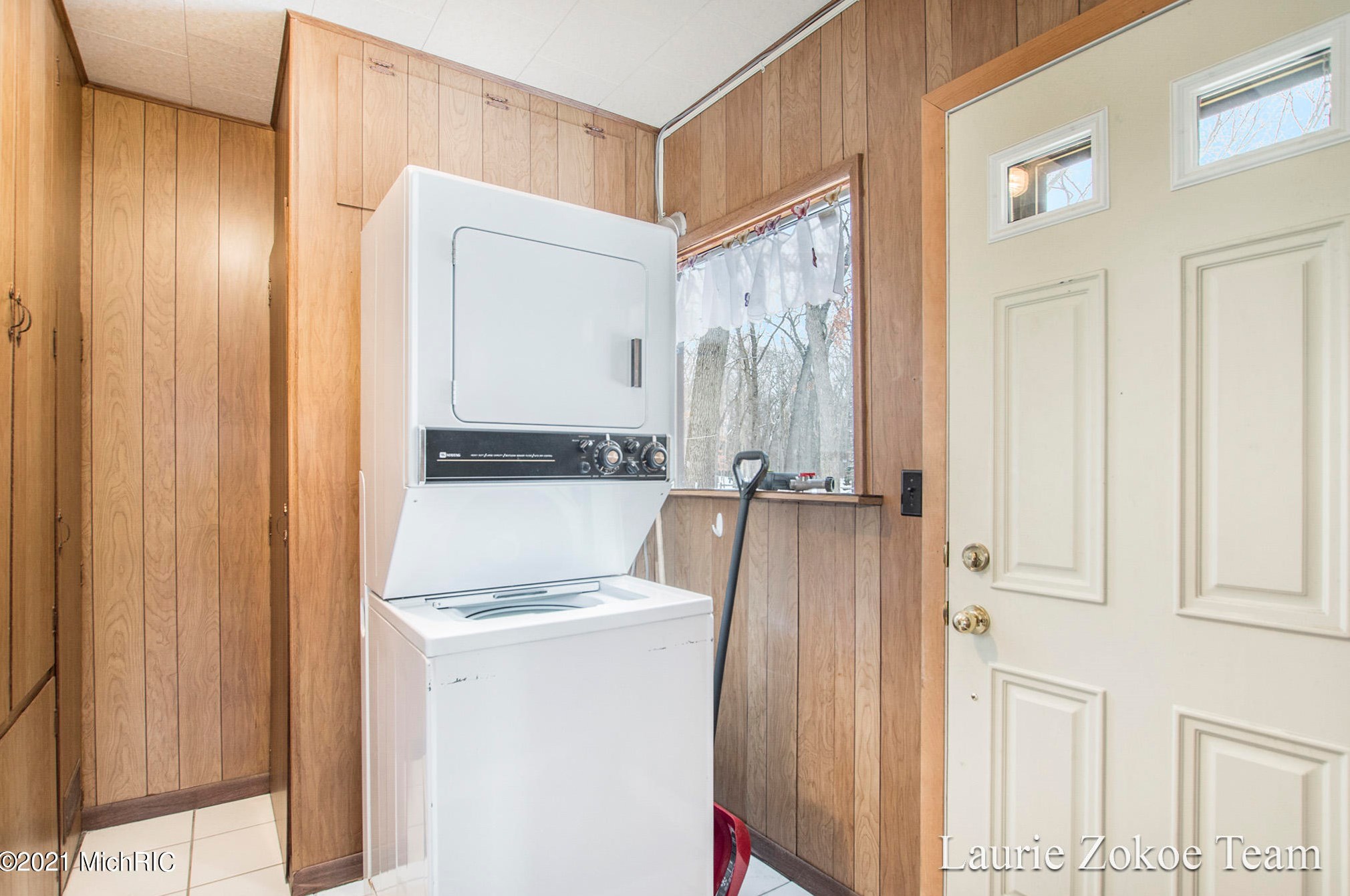 7849 Minising Point Dr, Baldwin MI 49304-8775 exterior