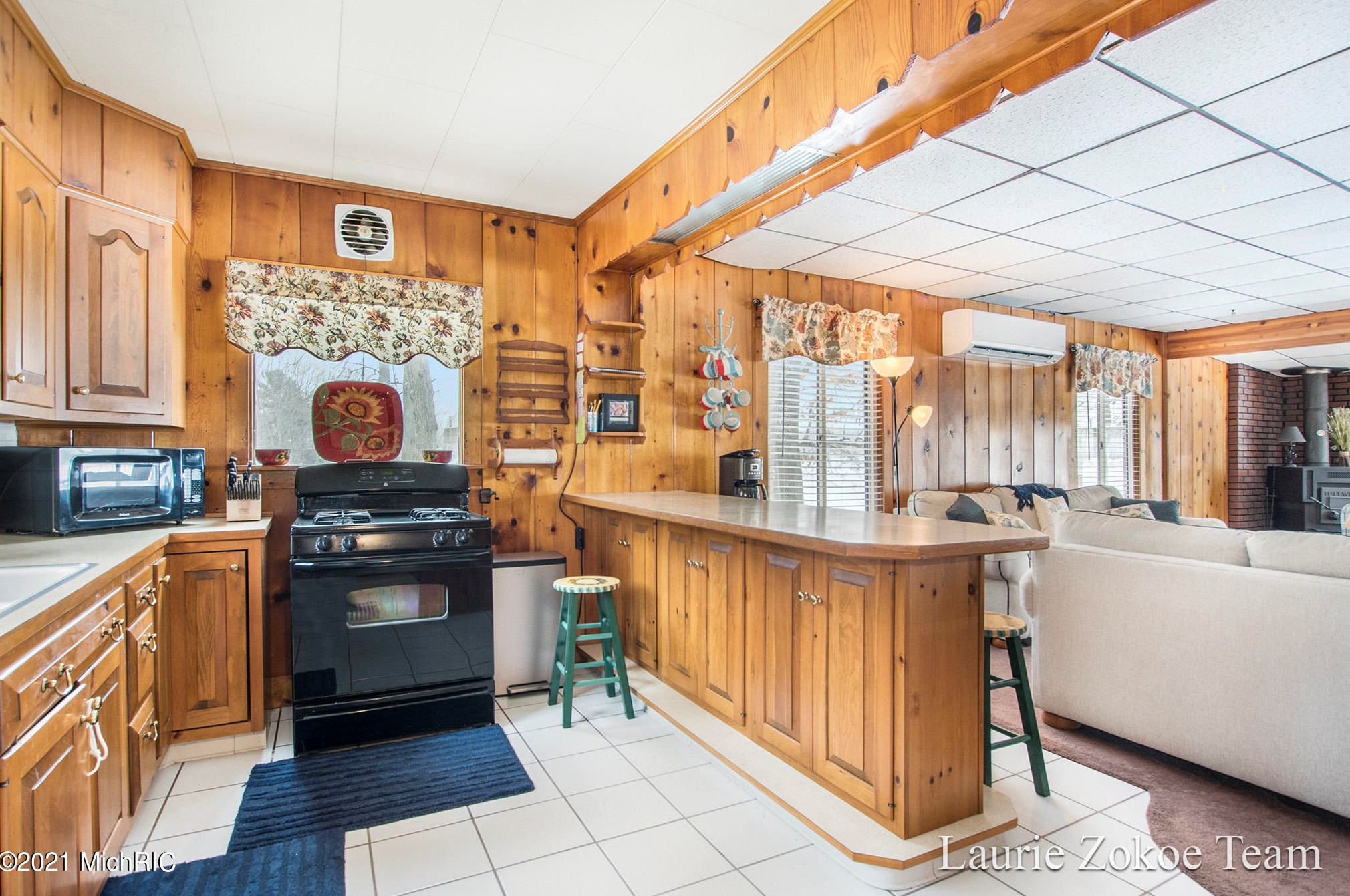 7849 Minising Point Dr, Baldwin MI 49304-8775 exterior