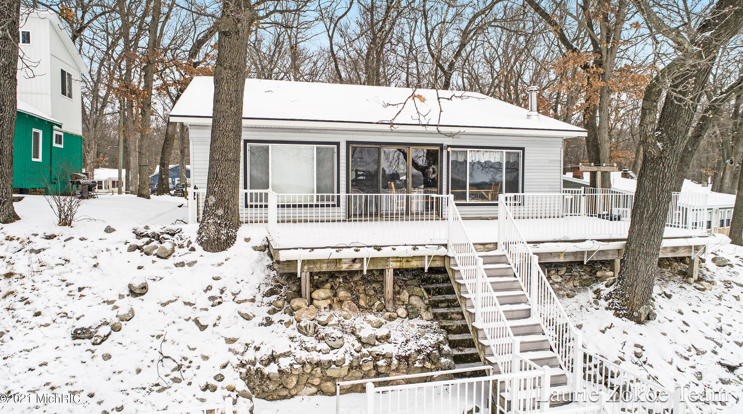 7849 Minising Point Dr, Baldwin MI 49304-8775 exterior