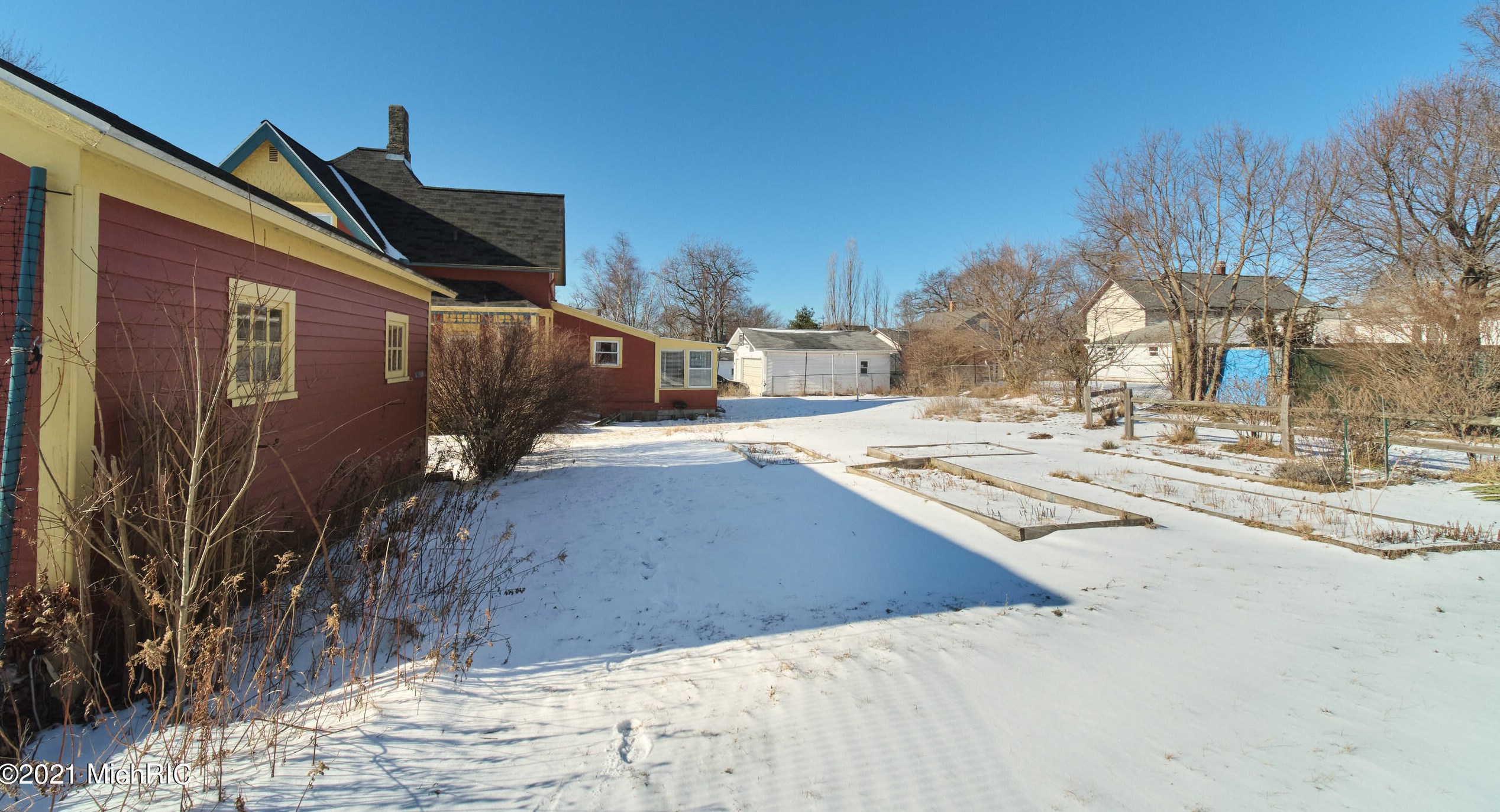 158 Taylor St, Stronach MI 49660-1251 exterior