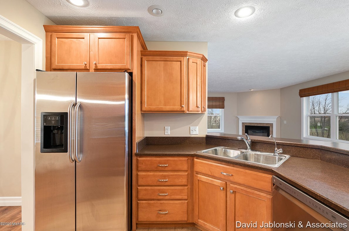 4483 Chicory Ct, Wayland MI 49348-8921 exterior