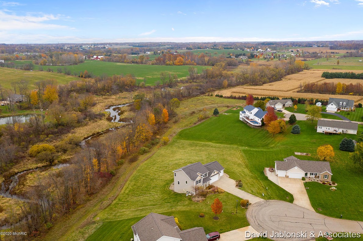 4483 Chicory Ct, Wayland MI 49348-8921 exterior