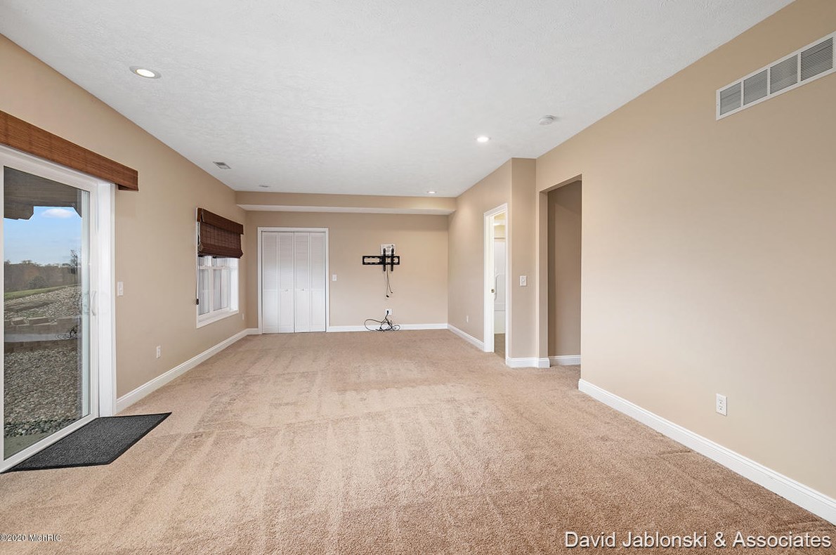 4483 Chicory Ct, Wayland MI 49348-8921 exterior