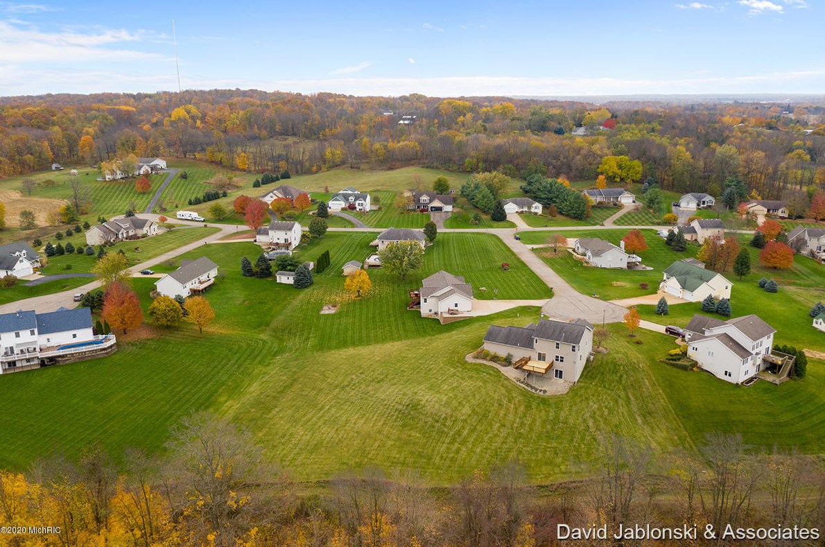 4483 Chicory Ct, Wayland MI 49348-8921 exterior