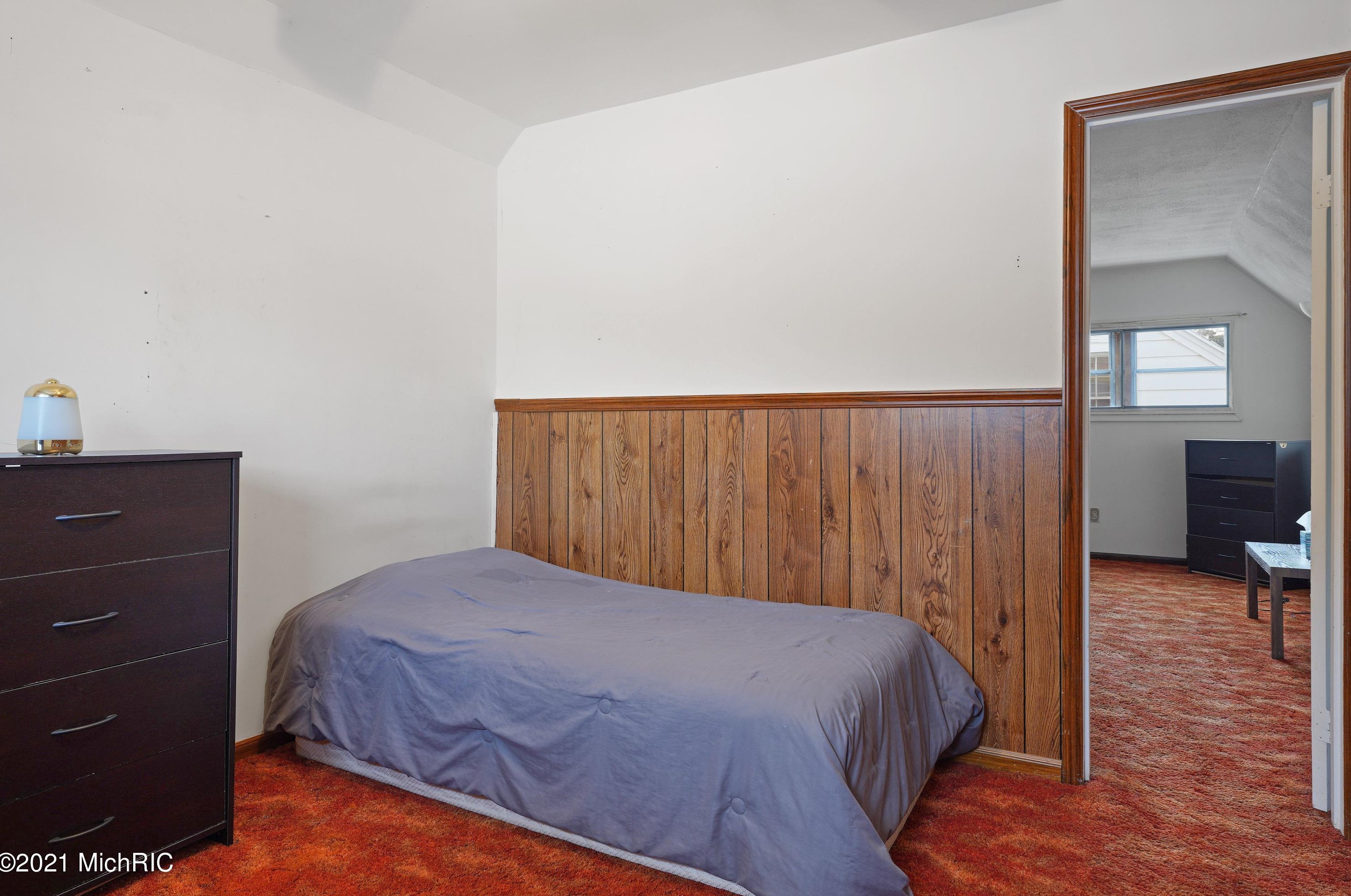 2118 Kalamazoo Ave, Grand Rapids MI 49507-3757 exterior