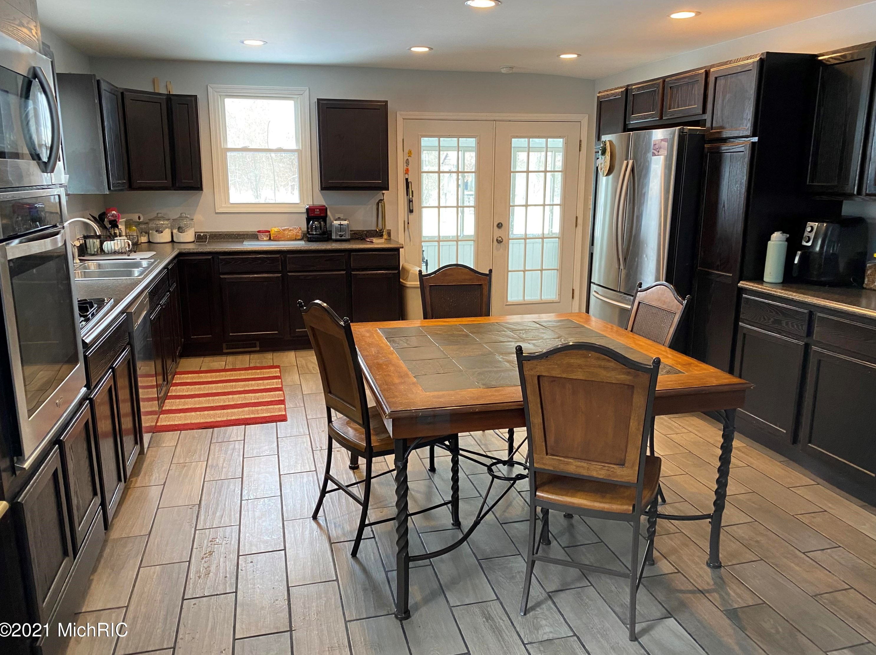 3161 Detroit Rd, Niles MI 49120-9454 exterior