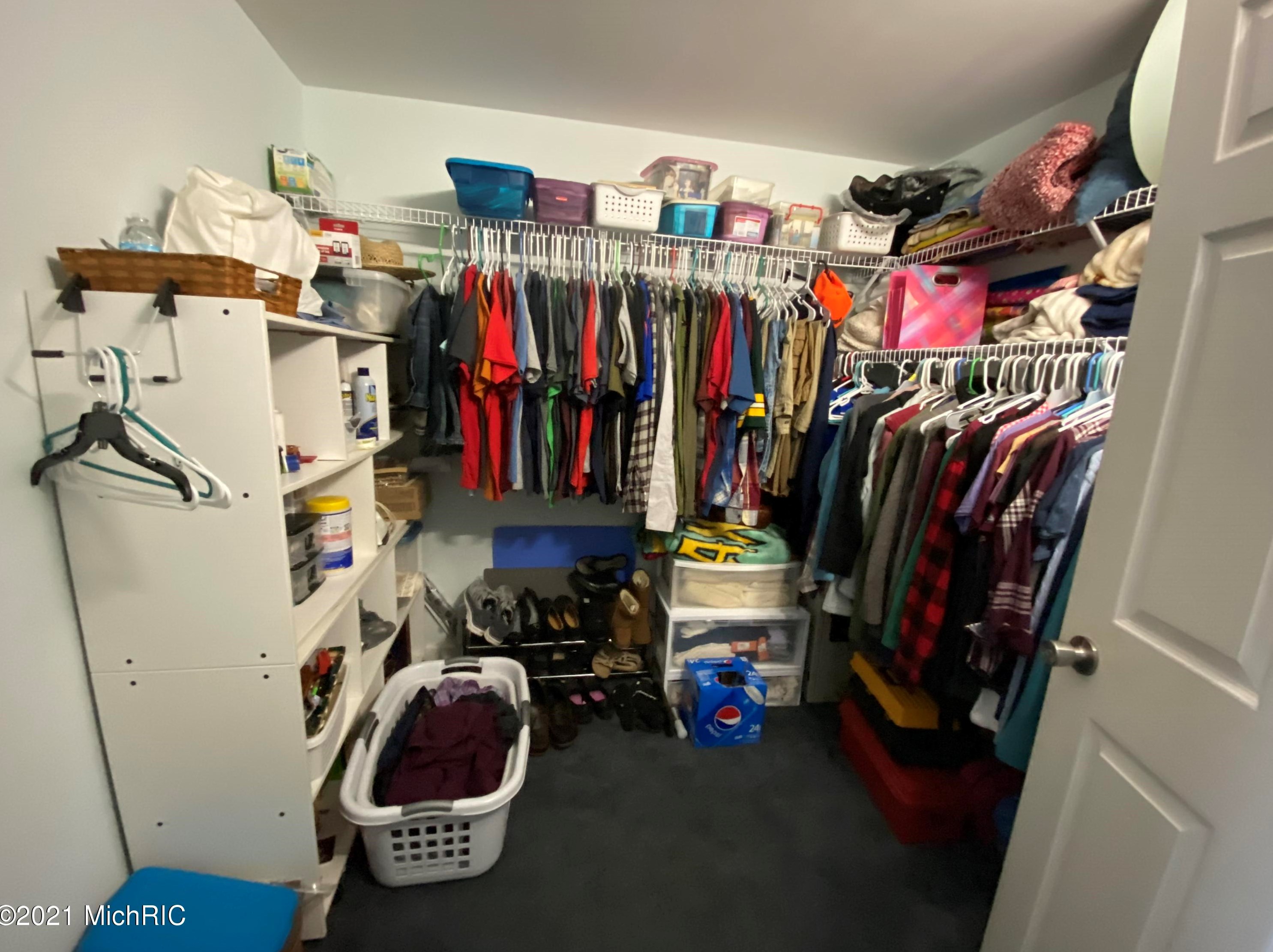 3161 Detroit Rd, Niles MI 49120-9454 exterior