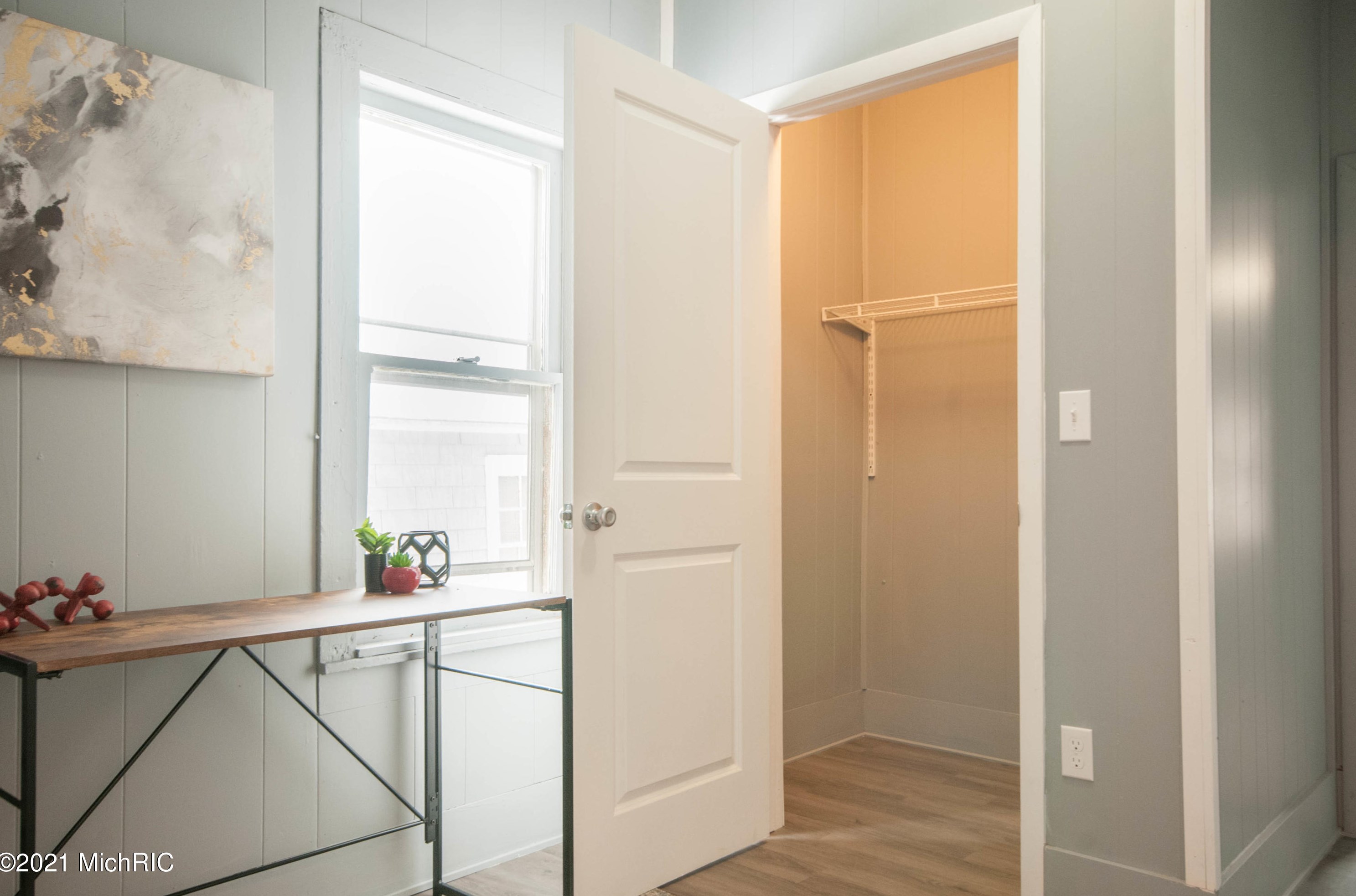 1017 Regent St, Niles MI 49120-2645 exterior