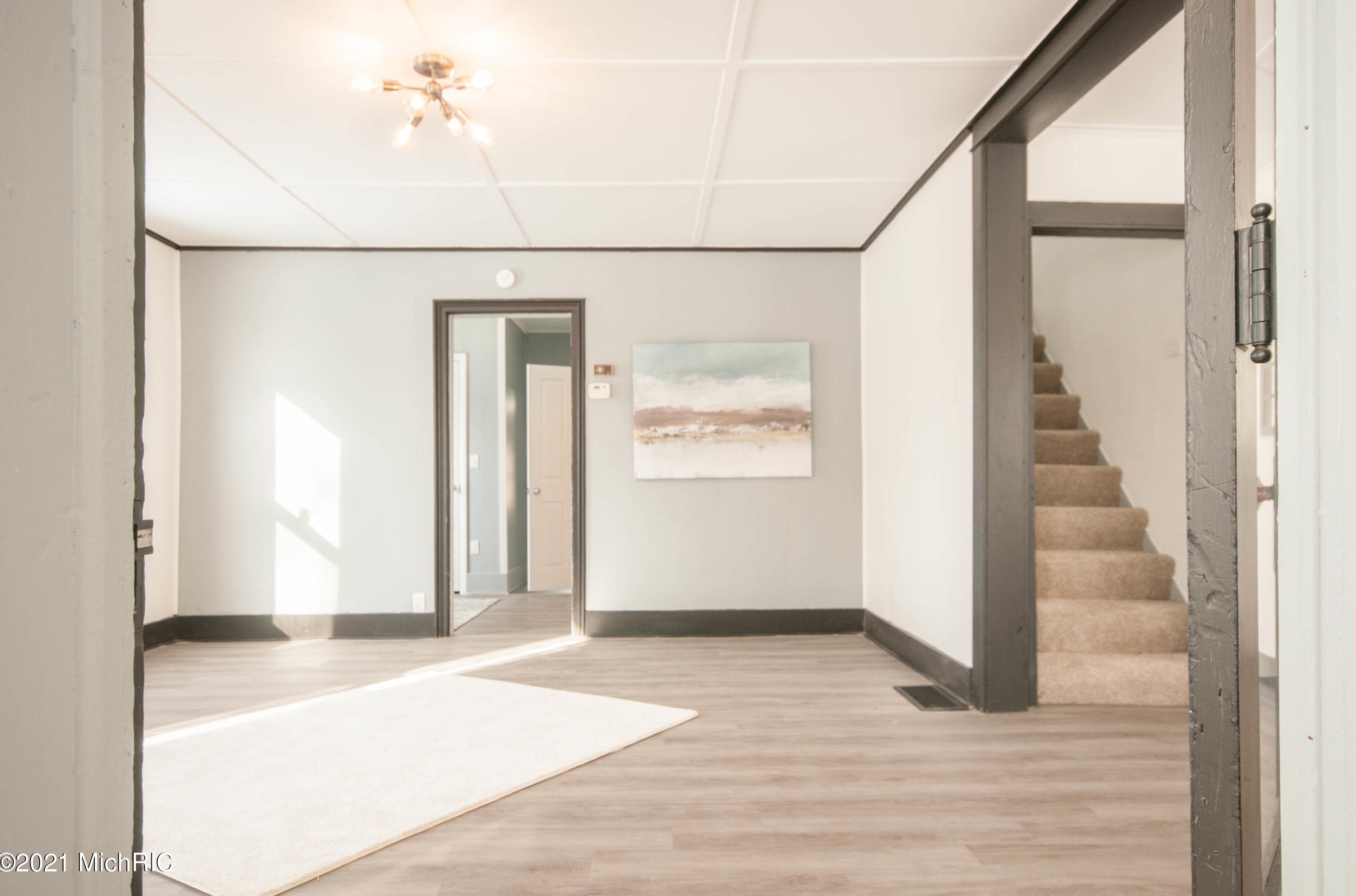 1017 Regent St, Niles MI 49120-2645 exterior