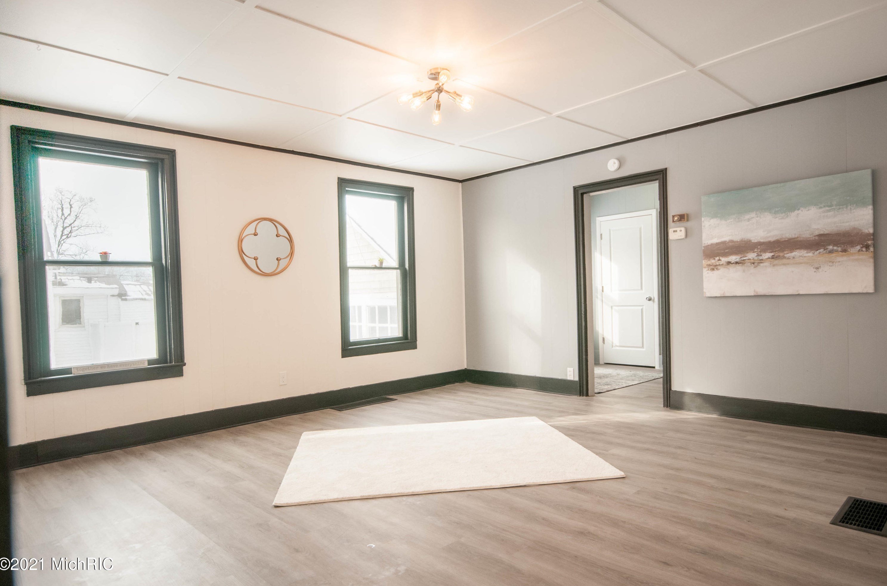 1017 Regent St, Niles MI 49120-2645 exterior