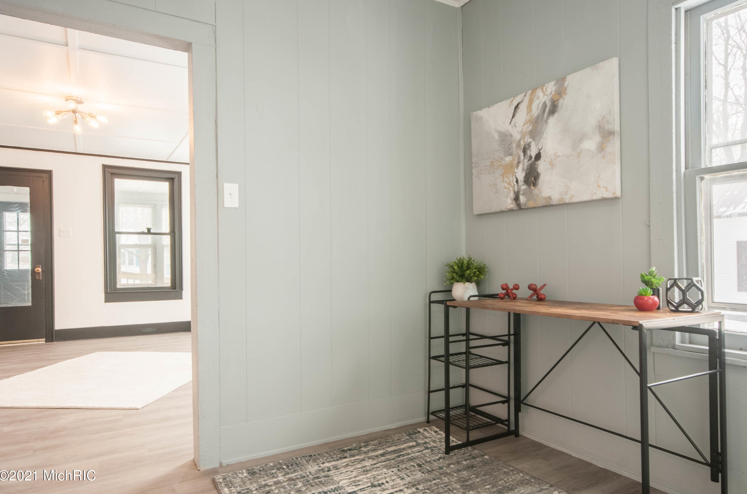 1017 Regent St, Niles MI 49120-2645 exterior