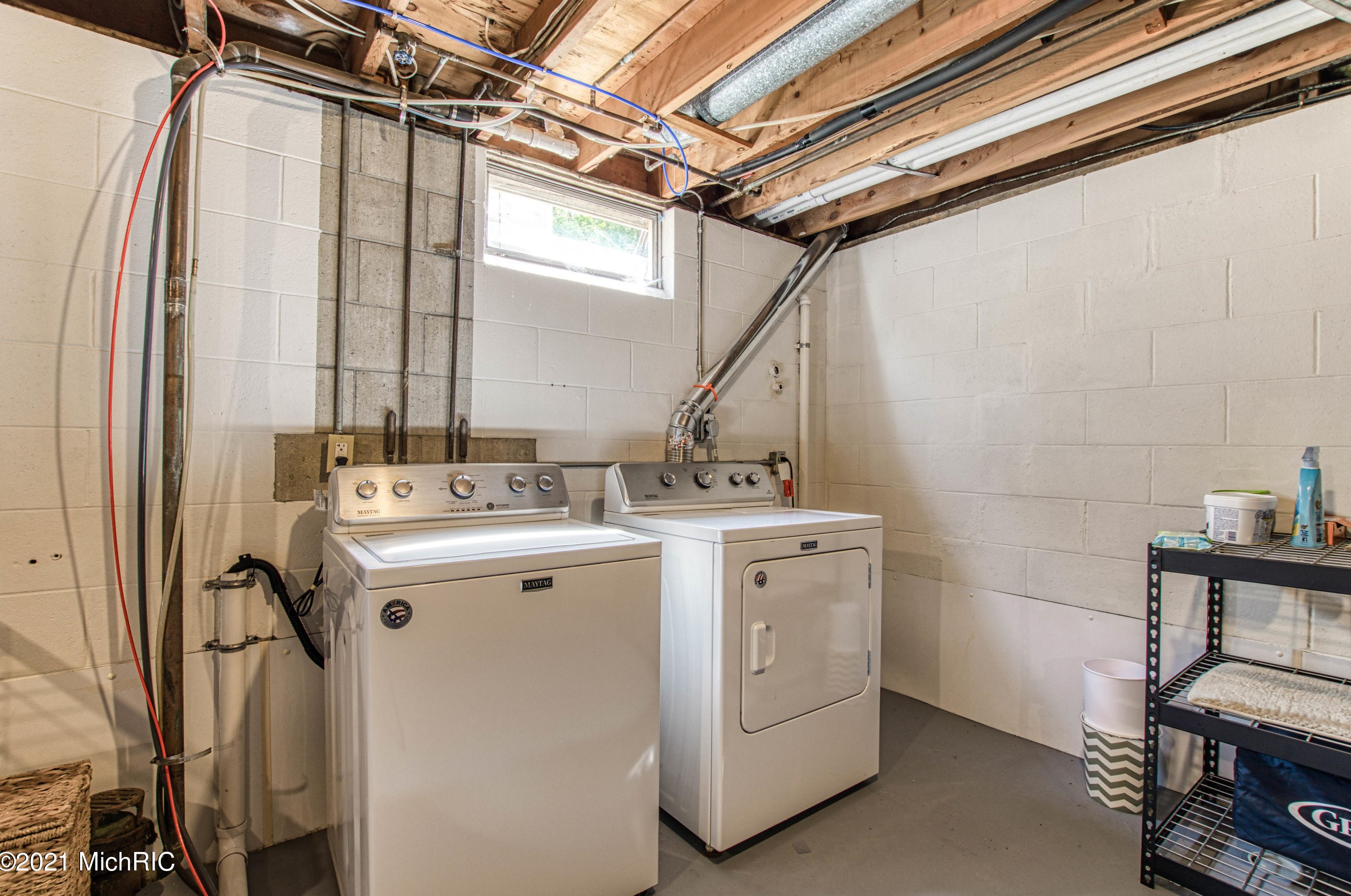 11350 Phelps Ave, Sparta MI 49345-9797 exterior