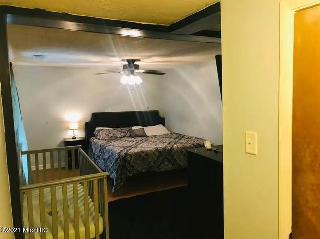 742 Maple St, Niles MI 49120-3256 exterior