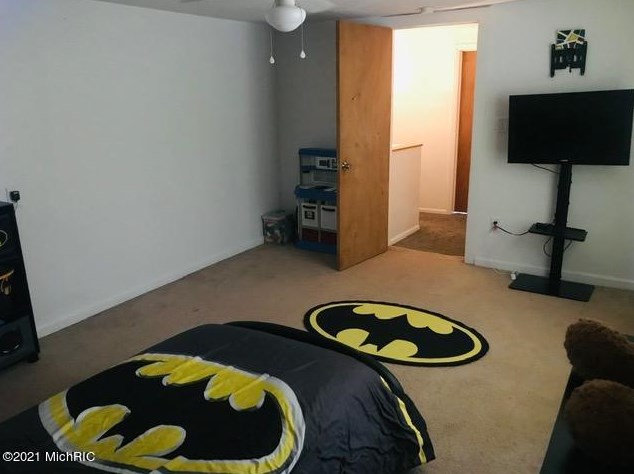 742 Maple St, Niles MI 49120-3256 exterior