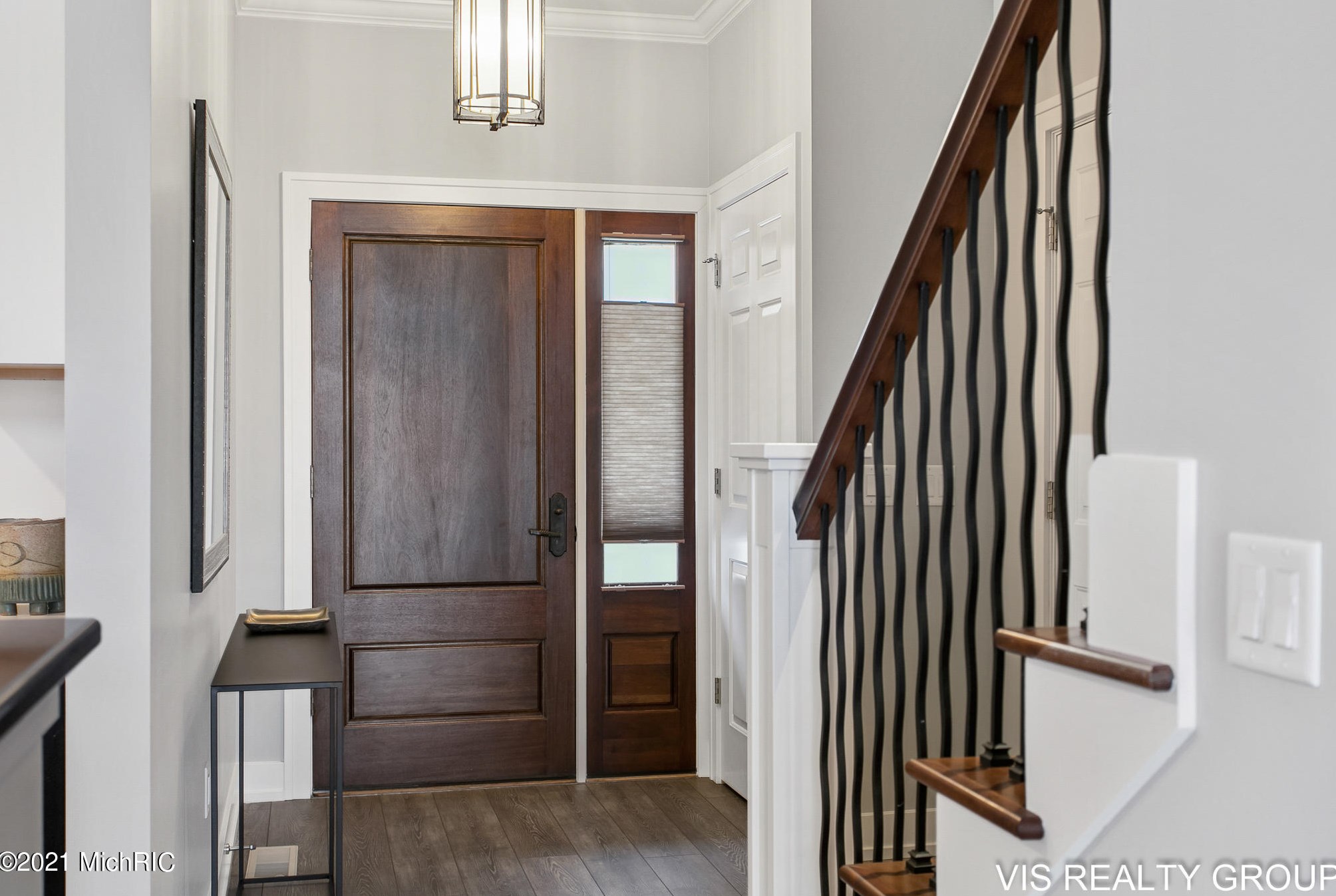 17525 Fruitport Rd, Spring Lake MI 49456-1879 exterior