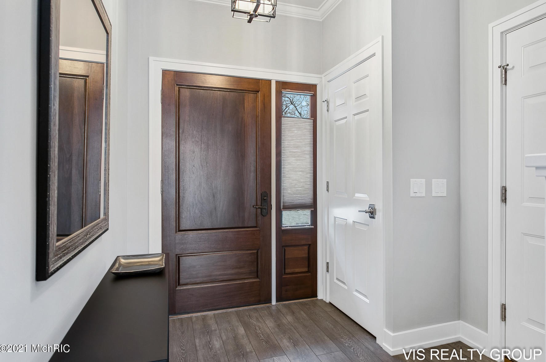 17525 Fruitport Rd, Spring Lake MI 49456-1879 exterior