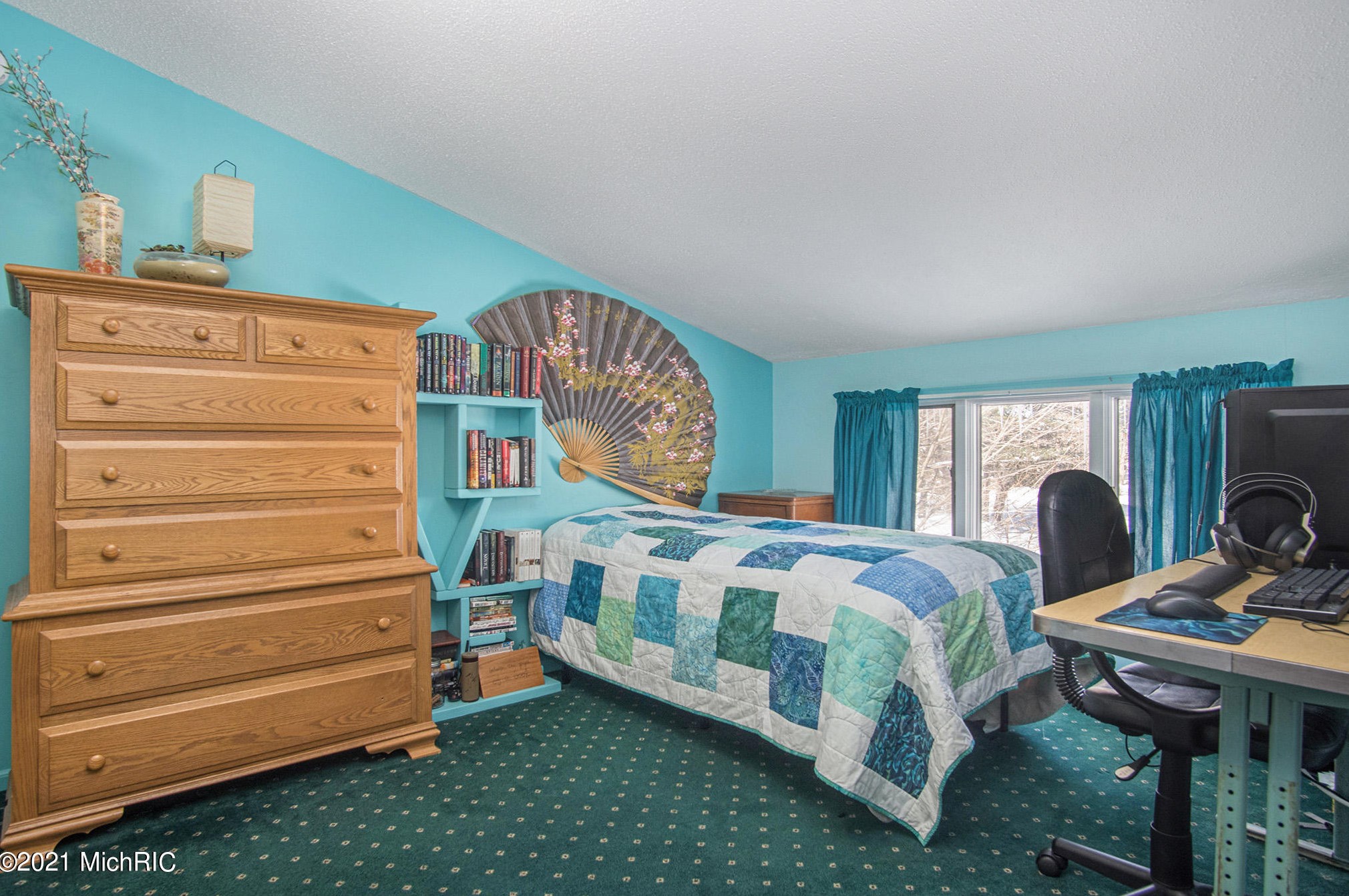 15657 Jennifer Ln, Spring Lake MI 49456-1125 exterior