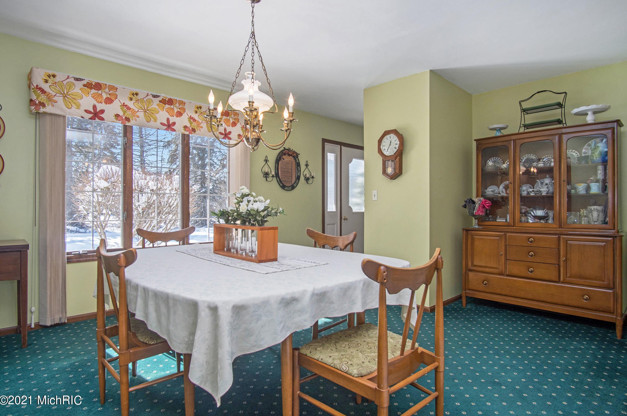 15657 Jennifer Ln, Spring Lake MI 49456-1125 exterior