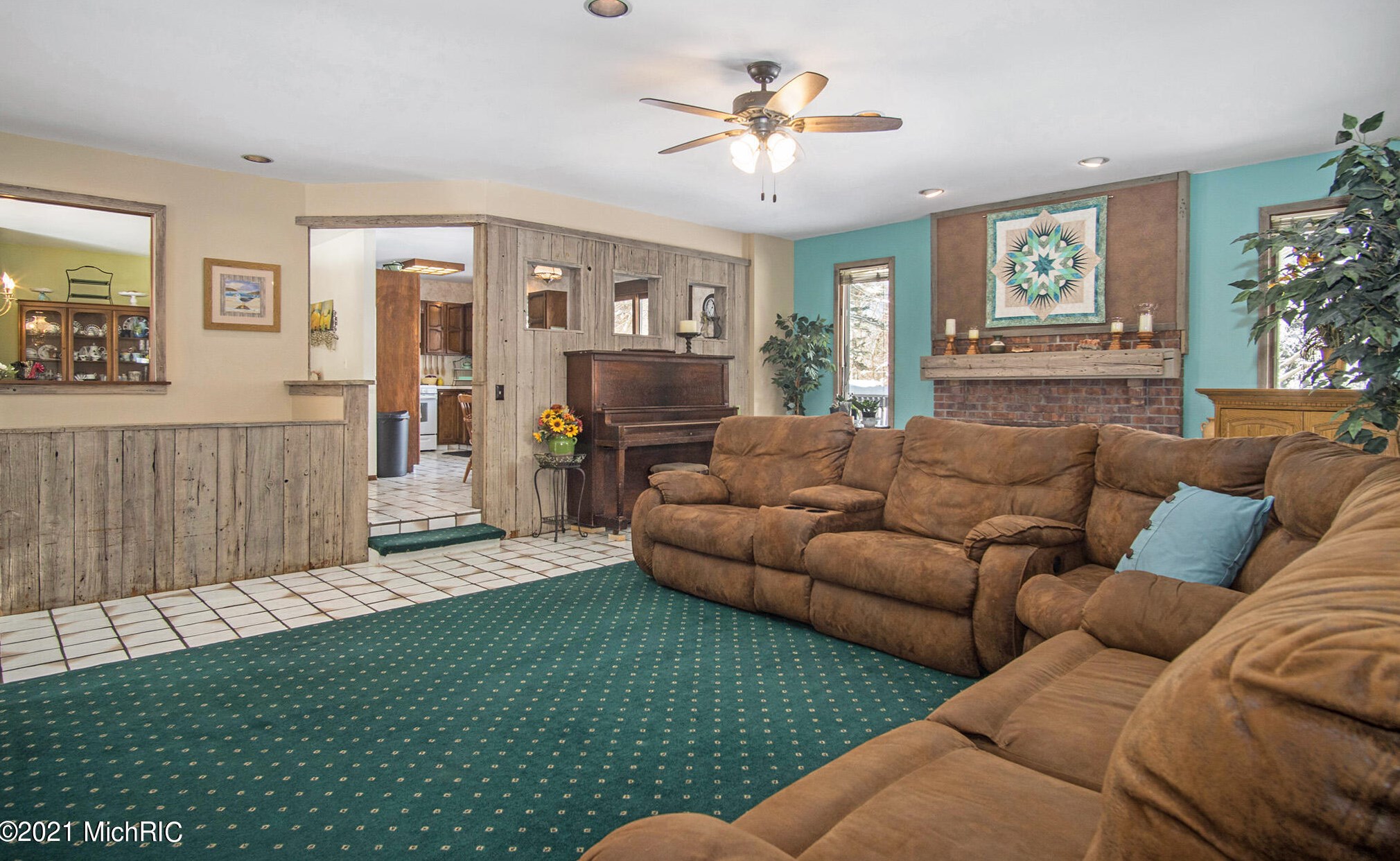 15657 Jennifer Ln, Spring Lake MI 49456-1125 exterior