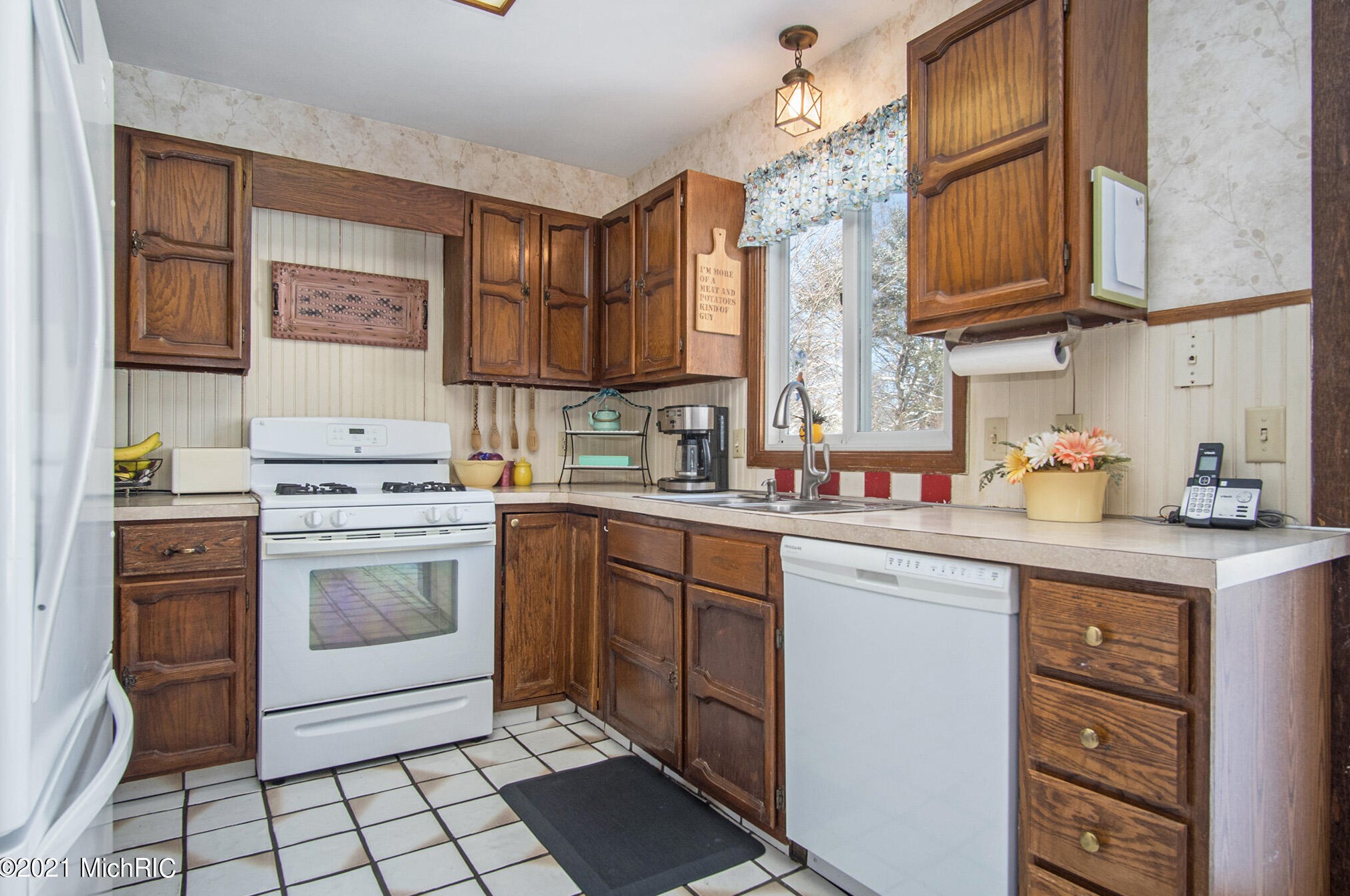 15657 Jennifer Ln, Spring Lake MI 49456-1125 exterior