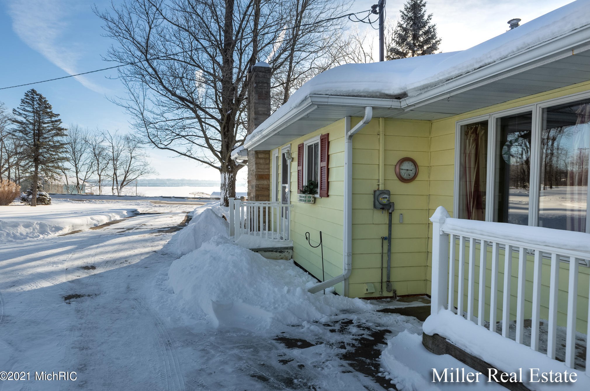 9042 M43, Delton MI 49046-9499 exterior