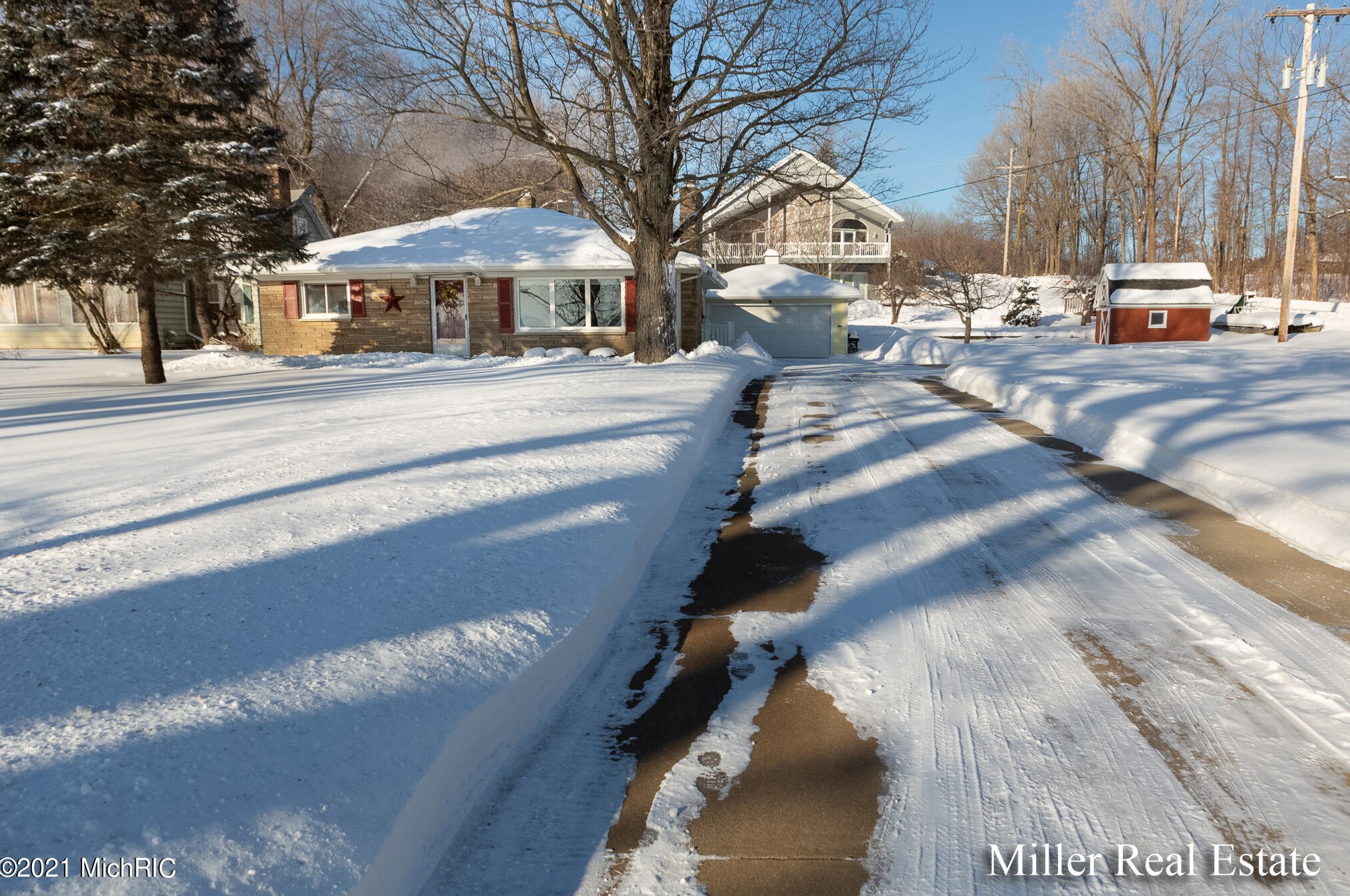 9042 M43, Delton MI 49046-9499 exterior