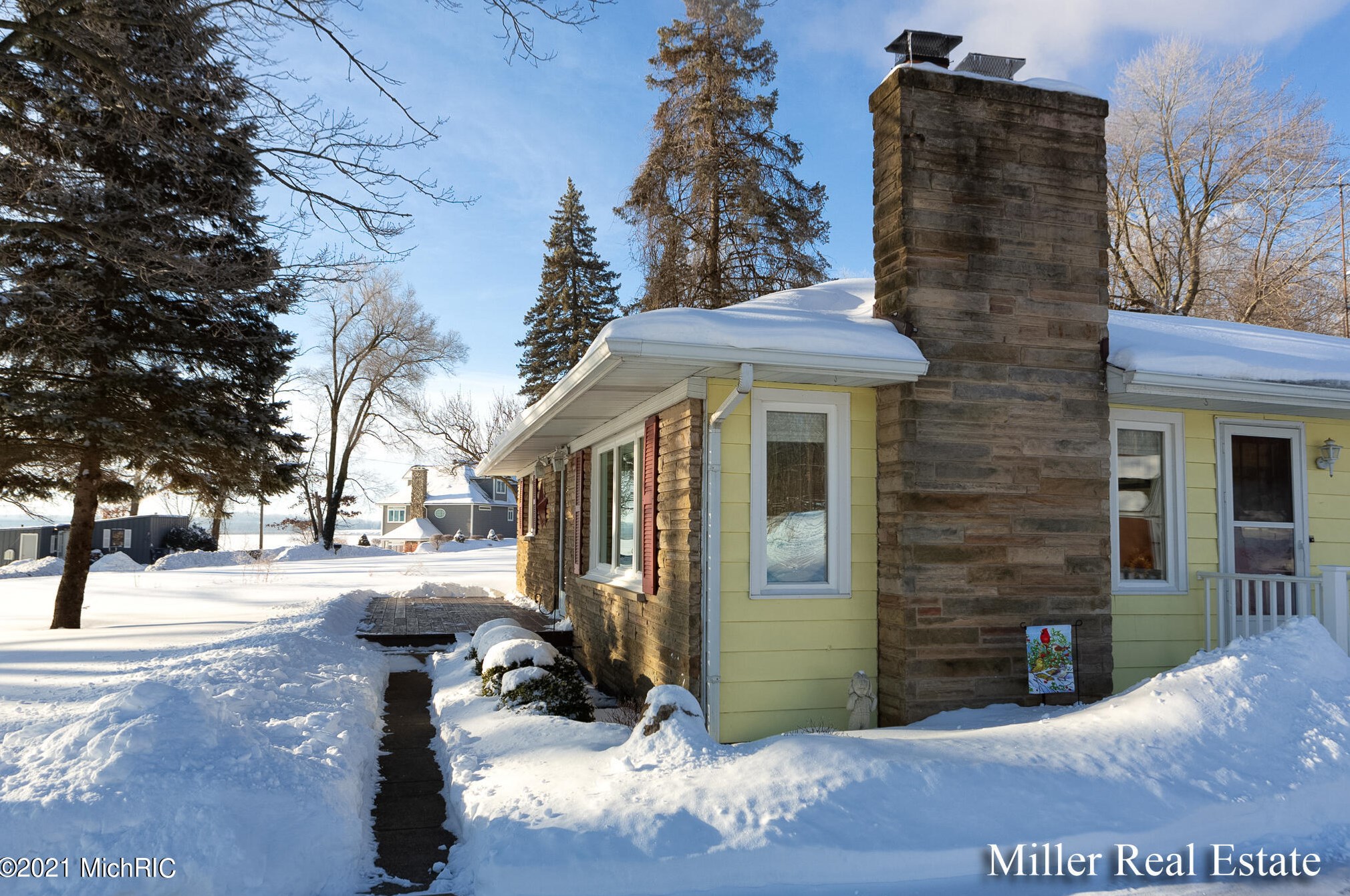 9042 M43, Delton MI 49046-9499 exterior