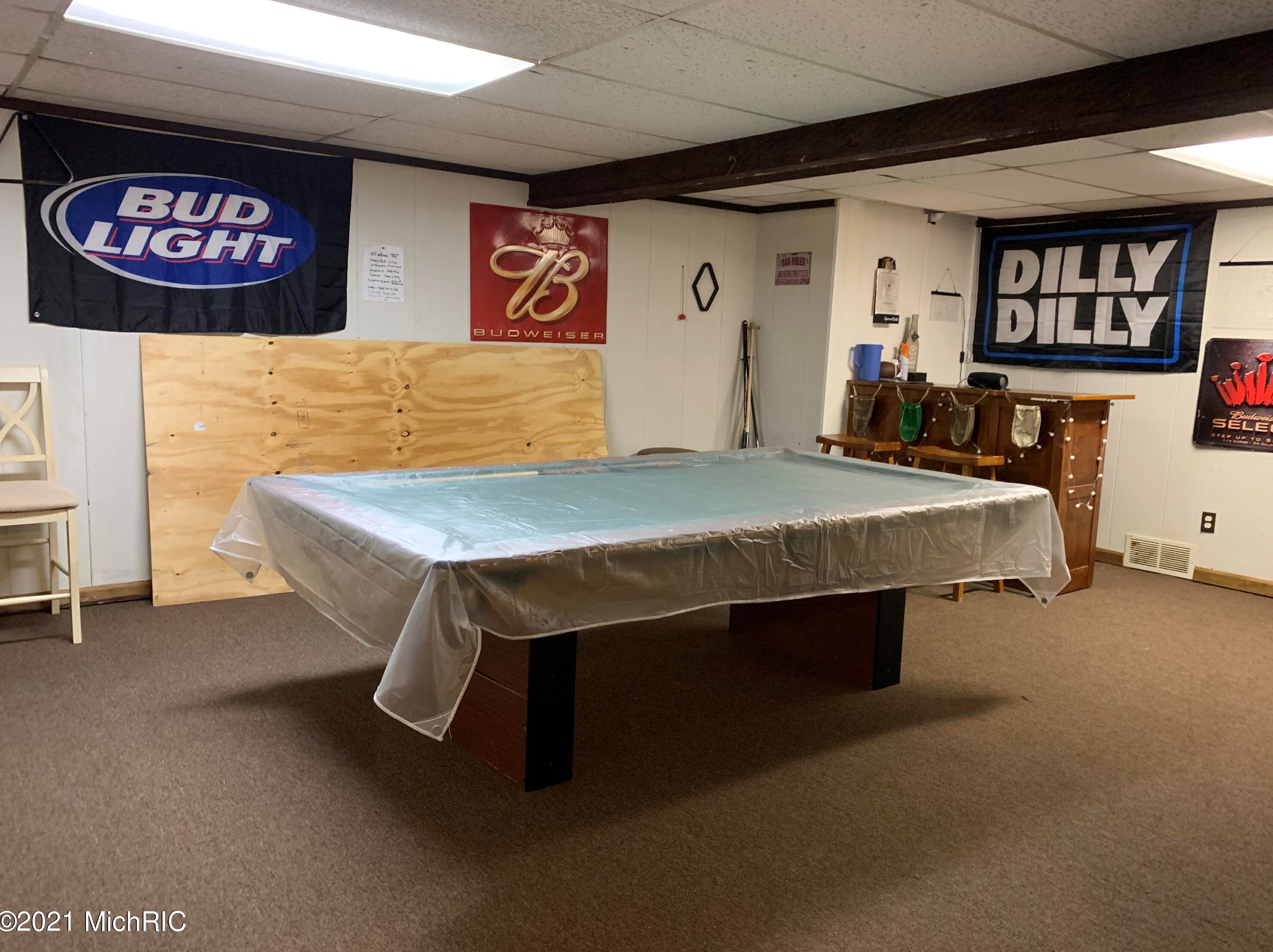 48 Anderson St, Sparta MI 49345-1204 exterior