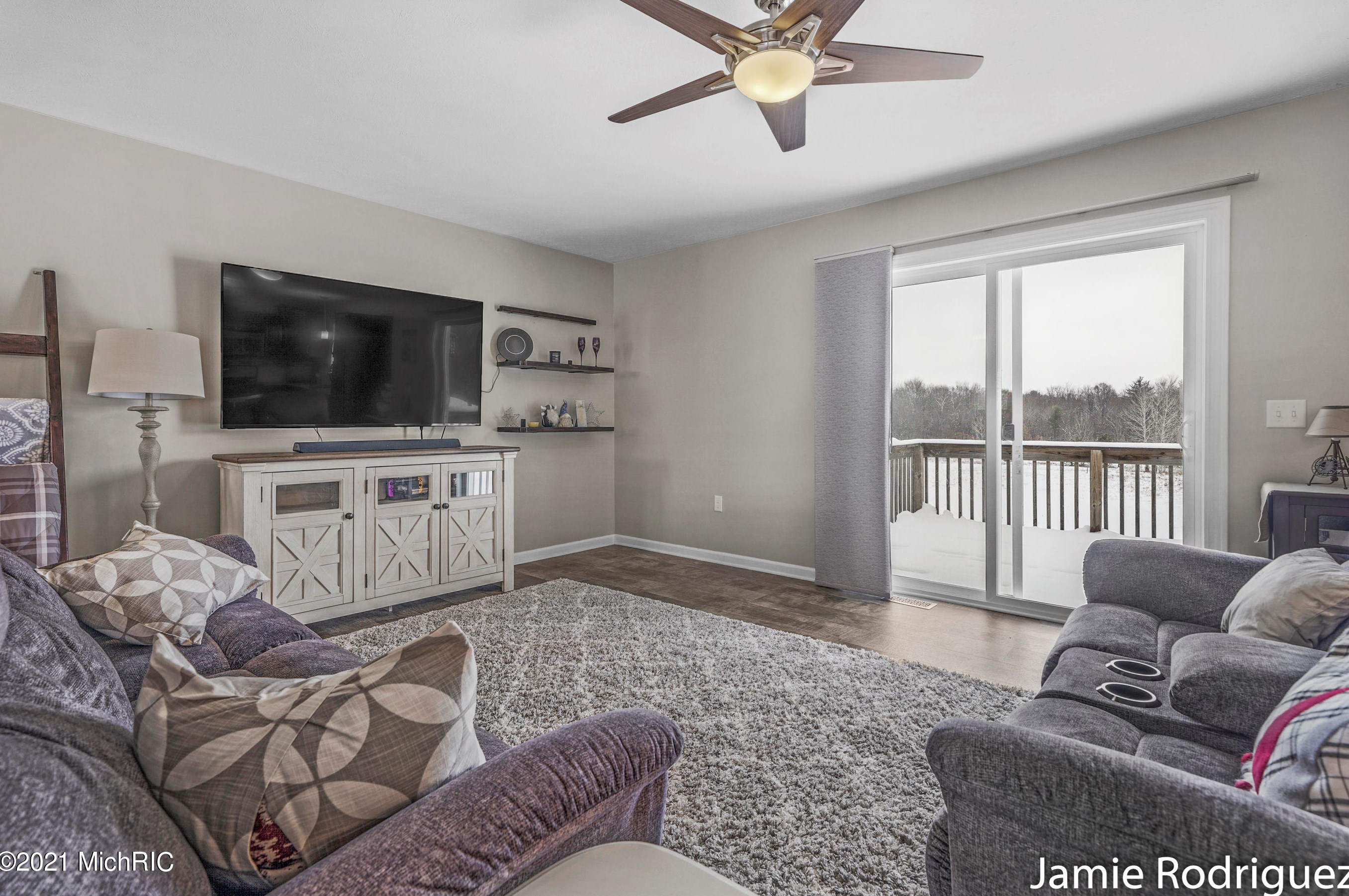 11734 Echo Ridge Dr, Sparta MI 49345-8121 exterior