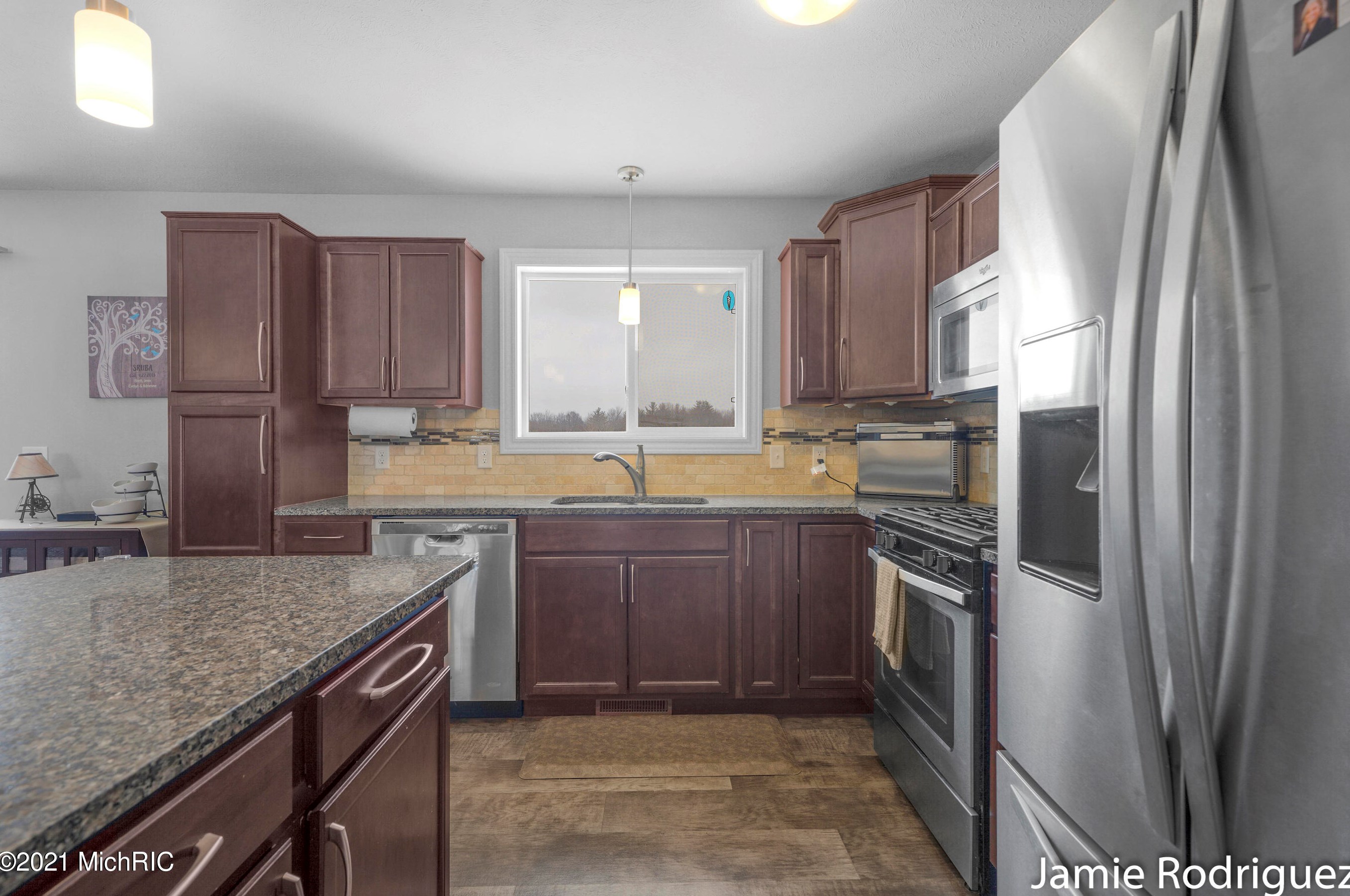 11734 Echo Ridge Dr, Sparta MI 49345-8121 exterior