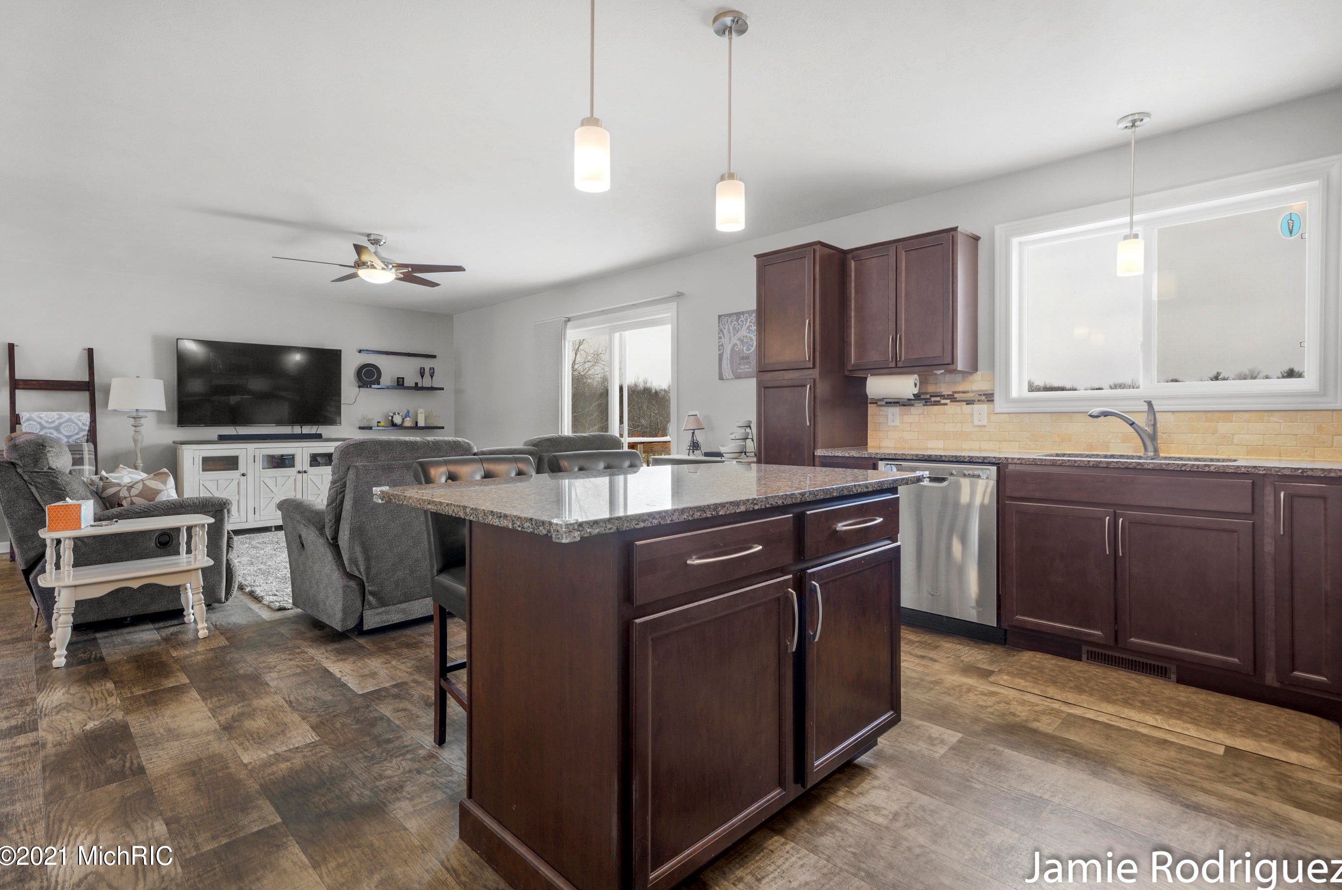 11734 Echo Ridge Dr, Sparta MI 49345-8121 exterior