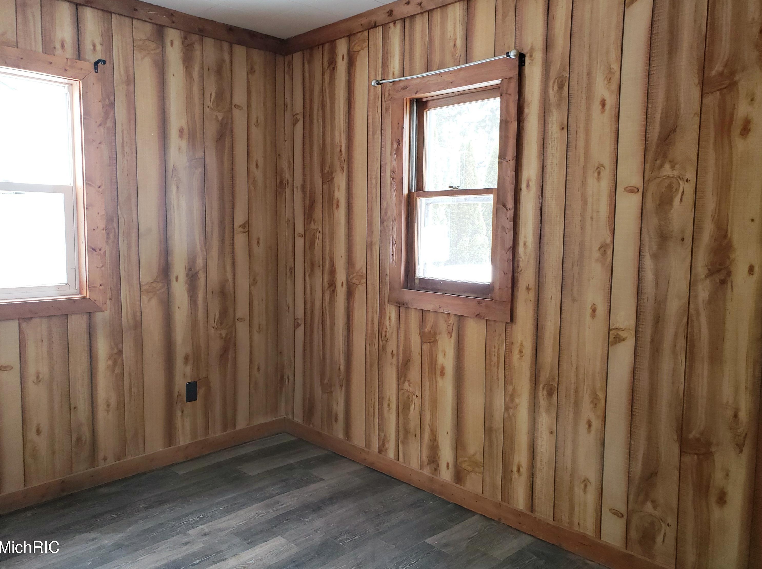 7345 126th Ave, Hart MI 49420-8495 exterior