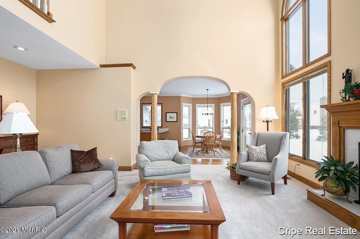 7040 Old Lantern Dr, Caledonia MI 49316-9065 exterior