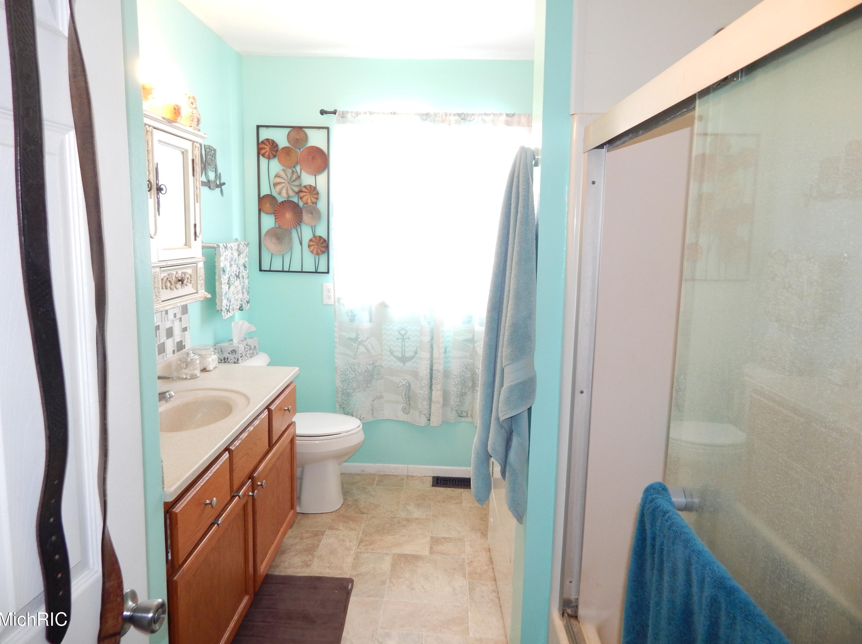 192 Union St, Sparta MI 49345-1141 exterior