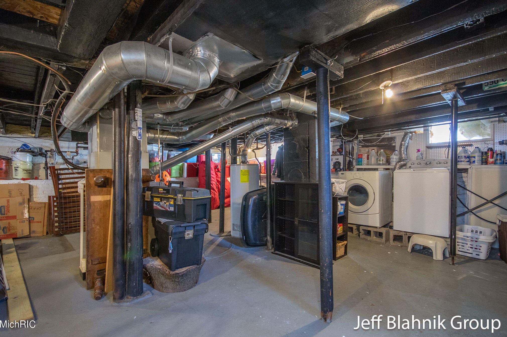 932 Innes St, Grand Rapids MI 49503-3519 exterior