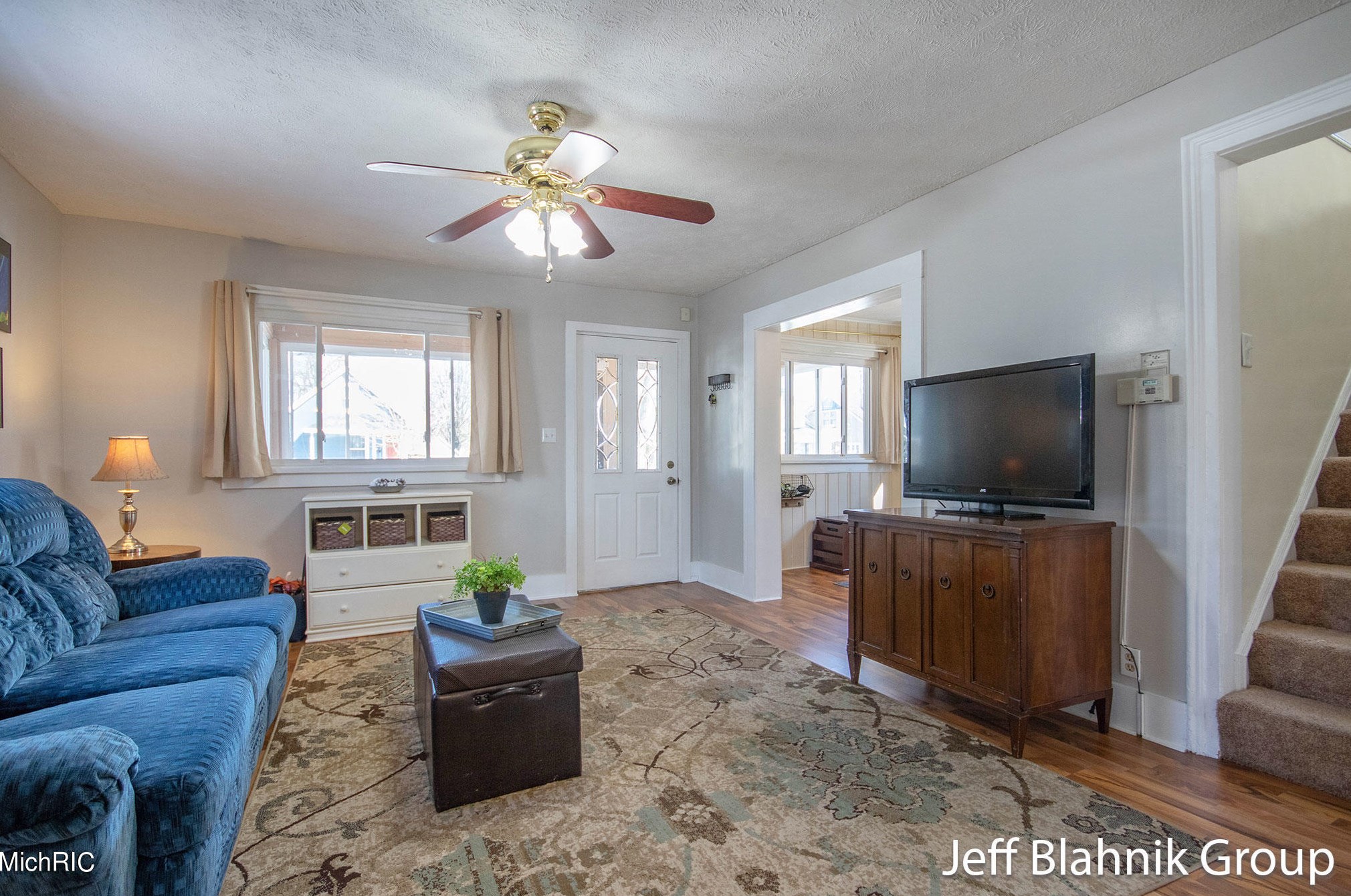 932 Innes St, Grand Rapids MI 49503-3519 exterior