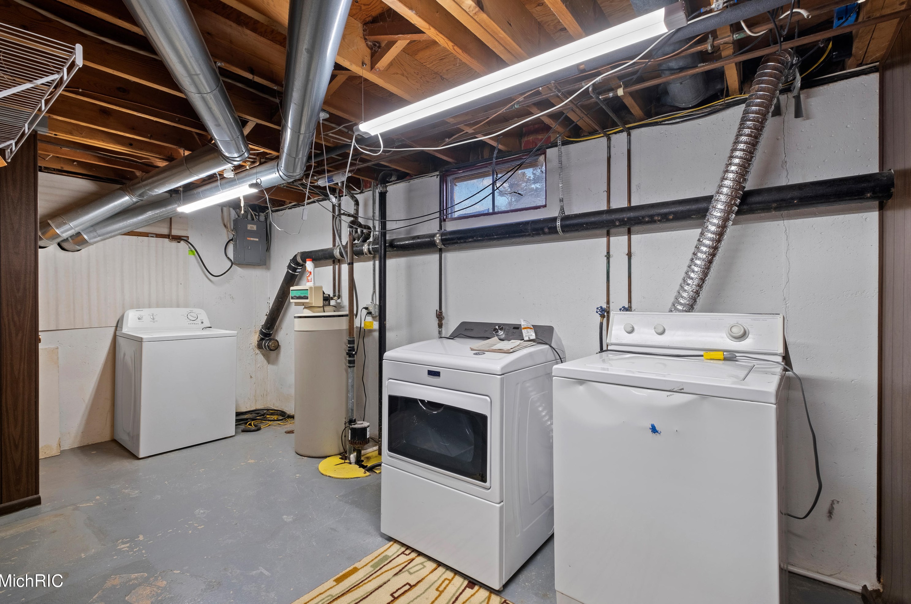 60 Wyandotte Ct, Saranac MI 48881-9509 exterior