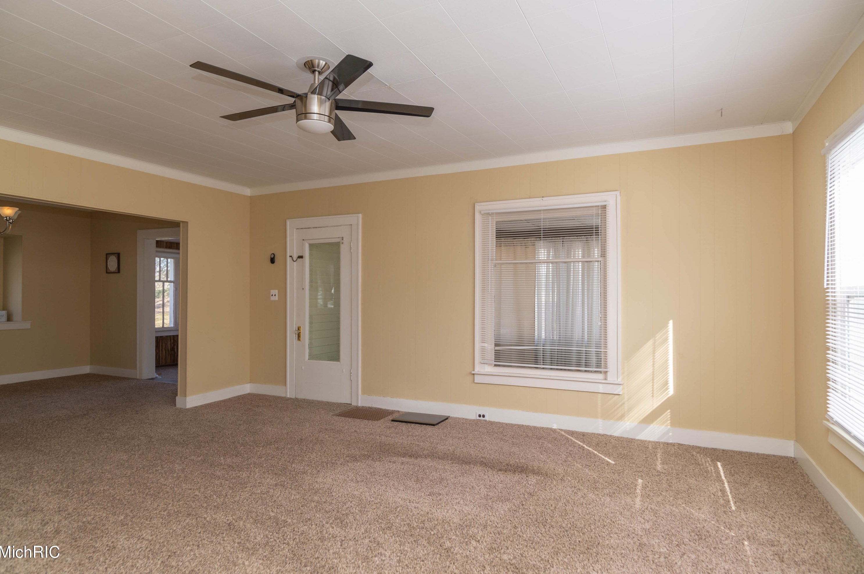 2064 140th Ave, Dorr MI 49323-9586 exterior