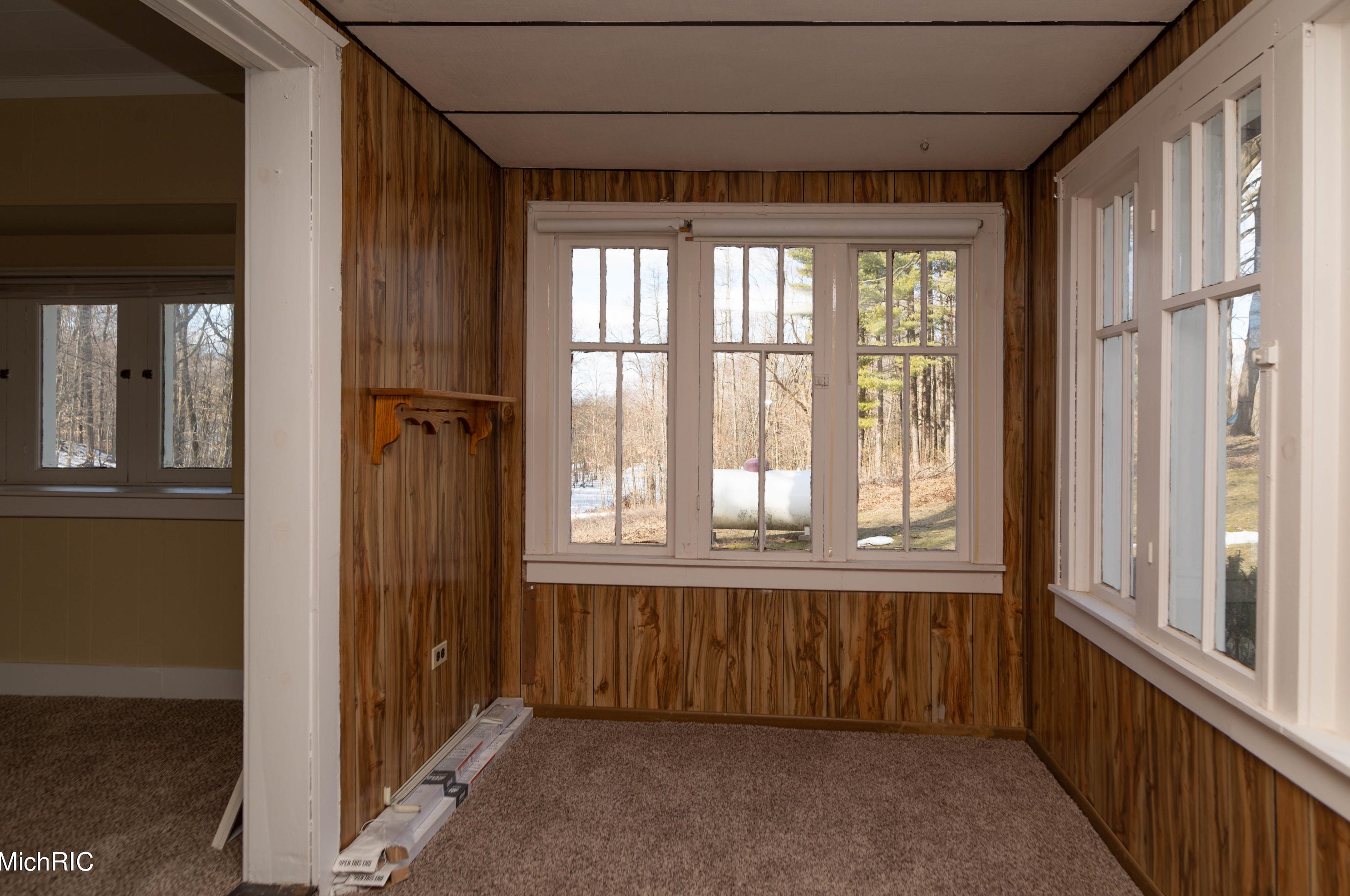 2064 140th Ave, Dorr MI 49323-9586 exterior