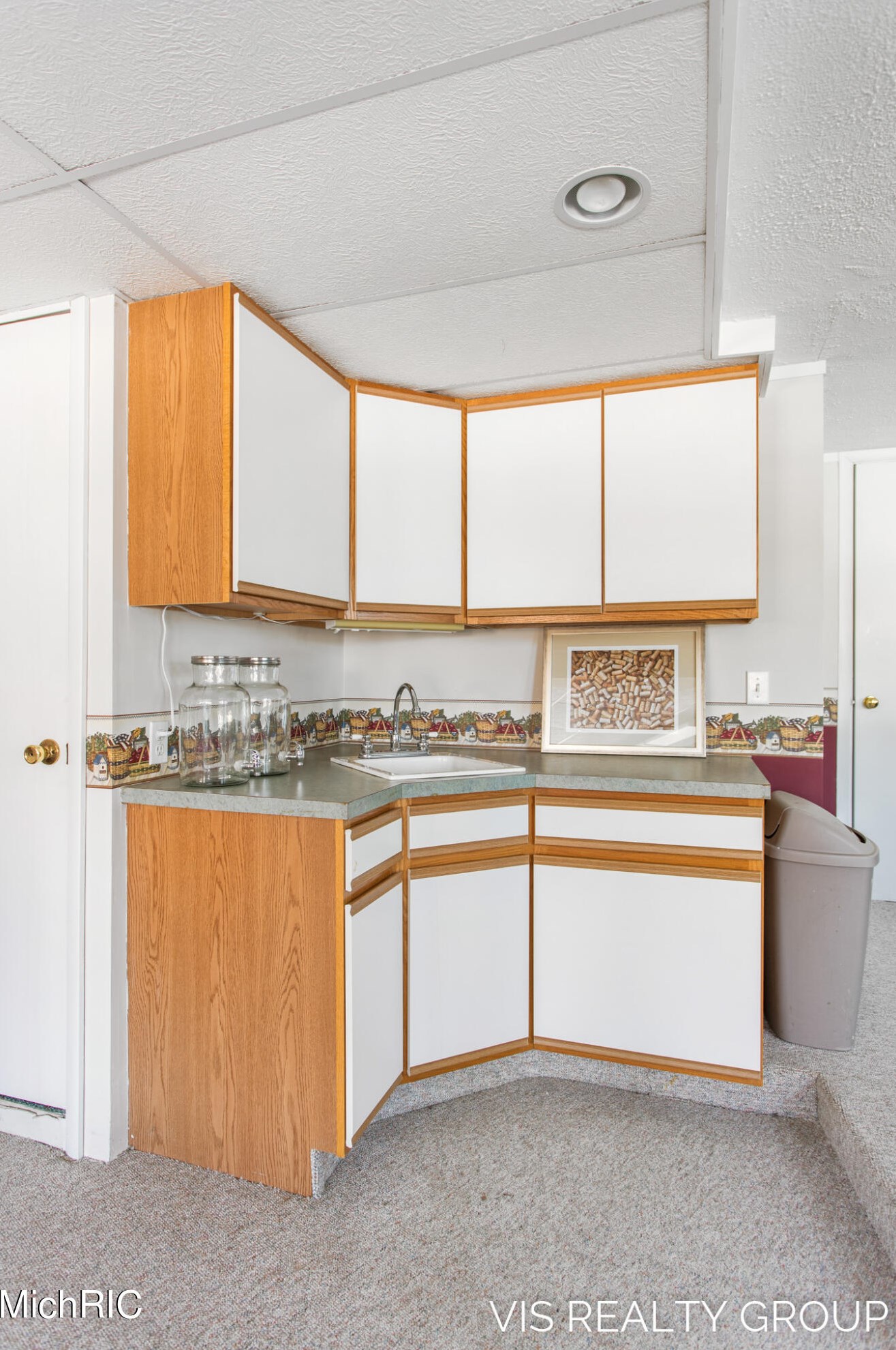 15489 Oak Dr, Spring Lake MI 49456-2147 exterior