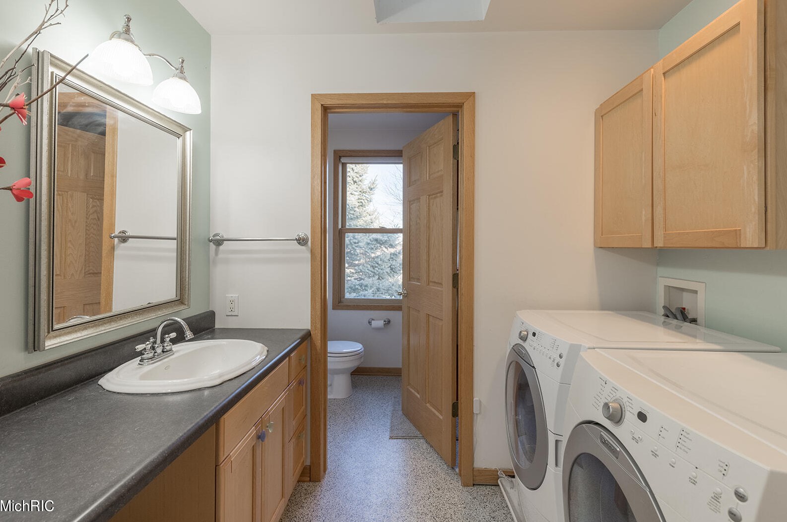 9027 Alanada Dr, Caledonia MI 49316-8455 exterior